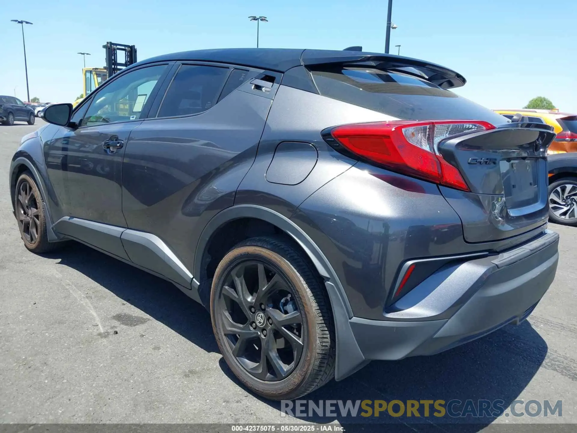 3 Photograph of a damaged car JTNKHMBX8M1105819 TOYOTA C-HR 2021