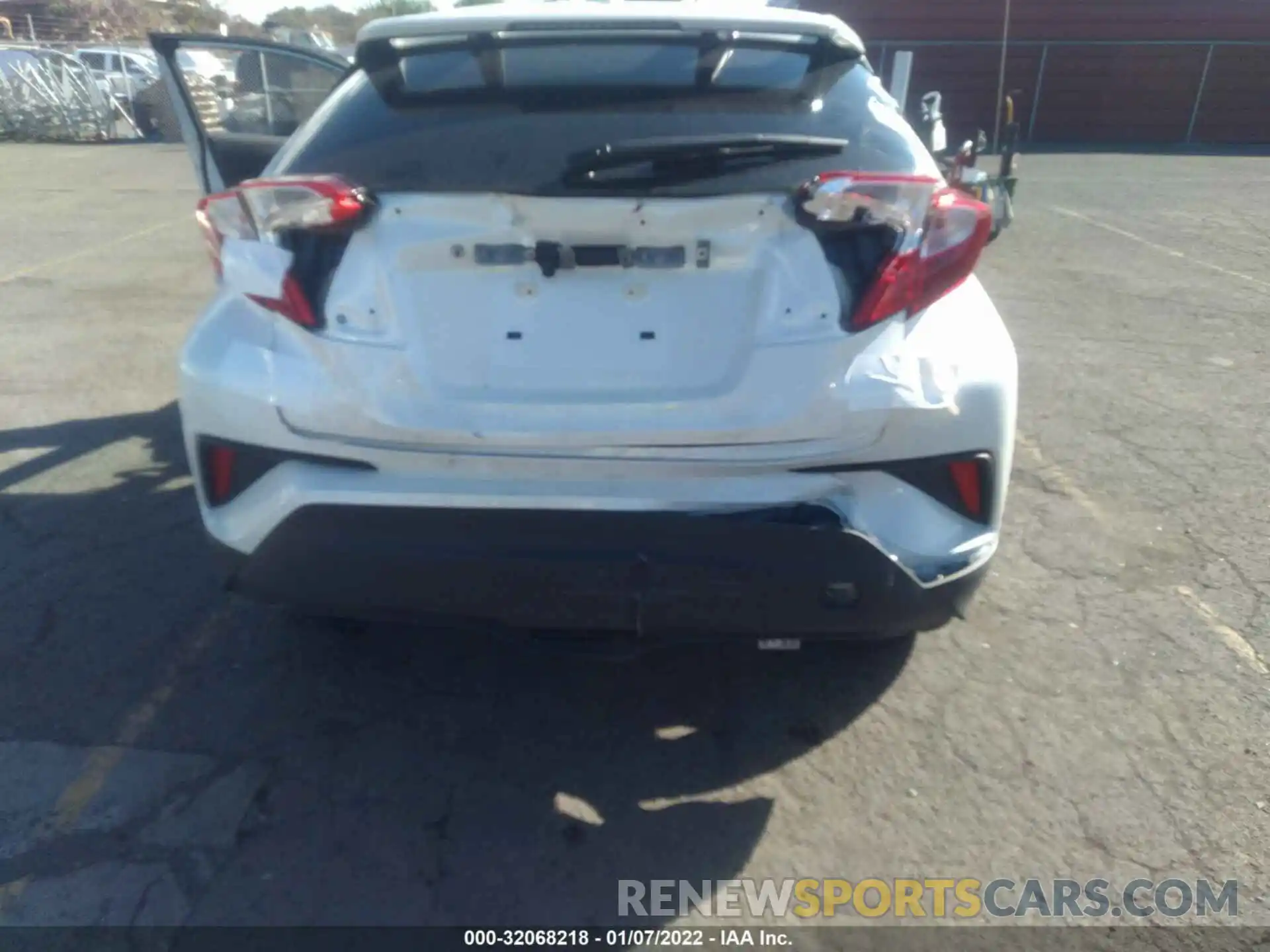 6 Photograph of a damaged car JTNKHMBX8M1115704 TOYOTA C-HR 2021