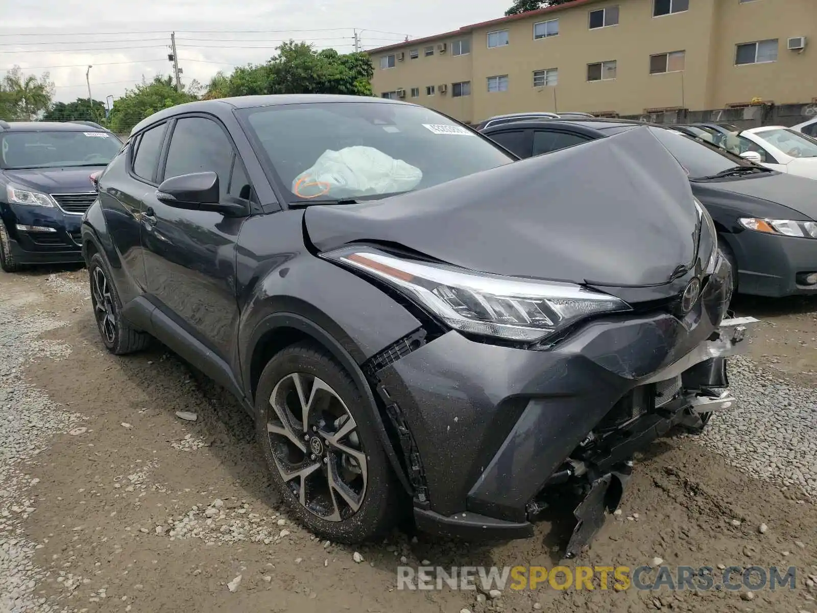 1 Photograph of a damaged car JTNKHMBX9M1099321 TOYOTA C-HR 2021