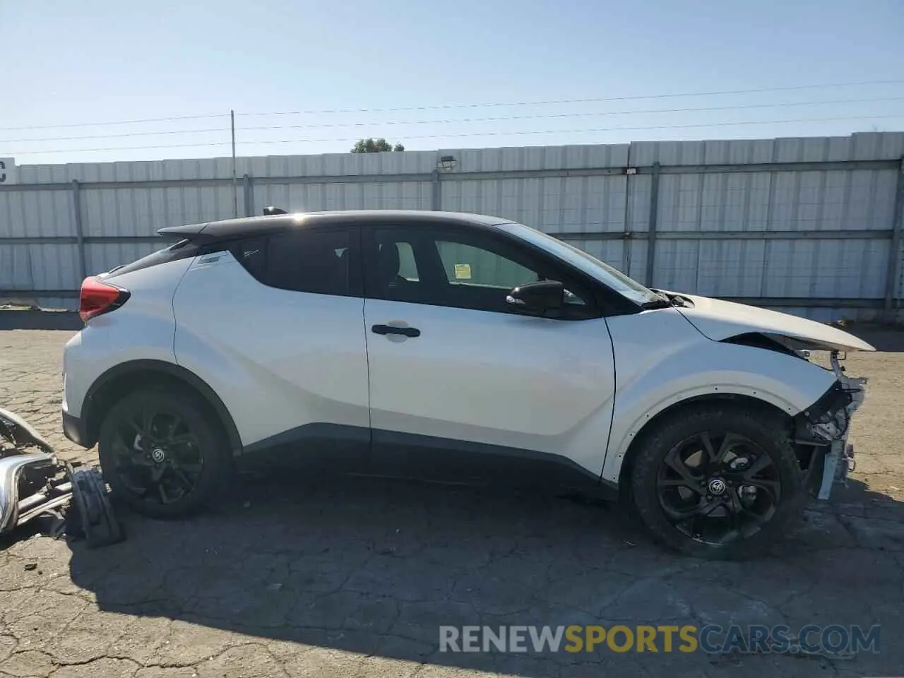 4 Photograph of a damaged car JTNKHMBX9M1104629 TOYOTA C-HR 2021