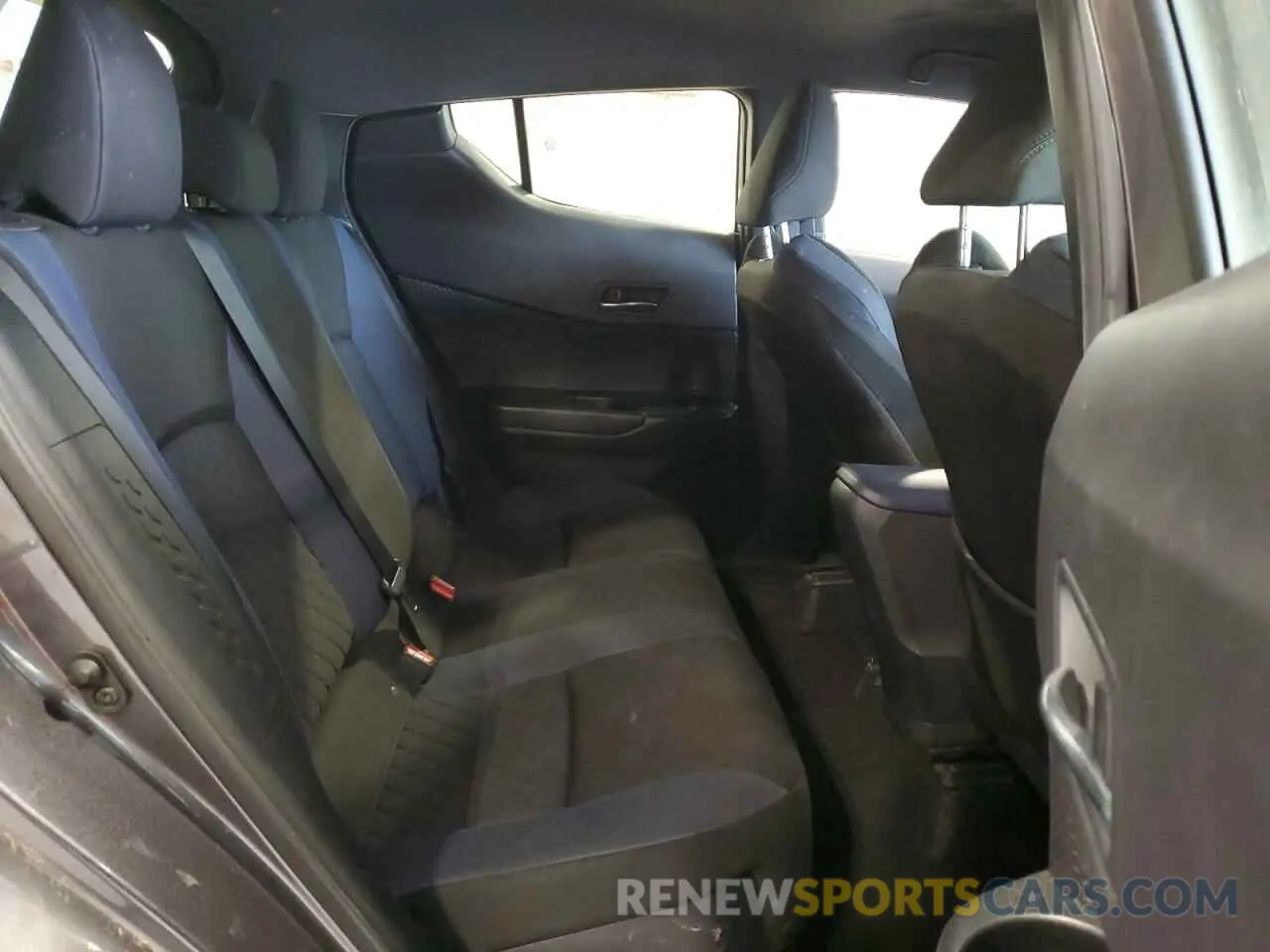 11 Photograph of a damaged car JTNKHMBX9M1109829 TOYOTA C-HR 2021