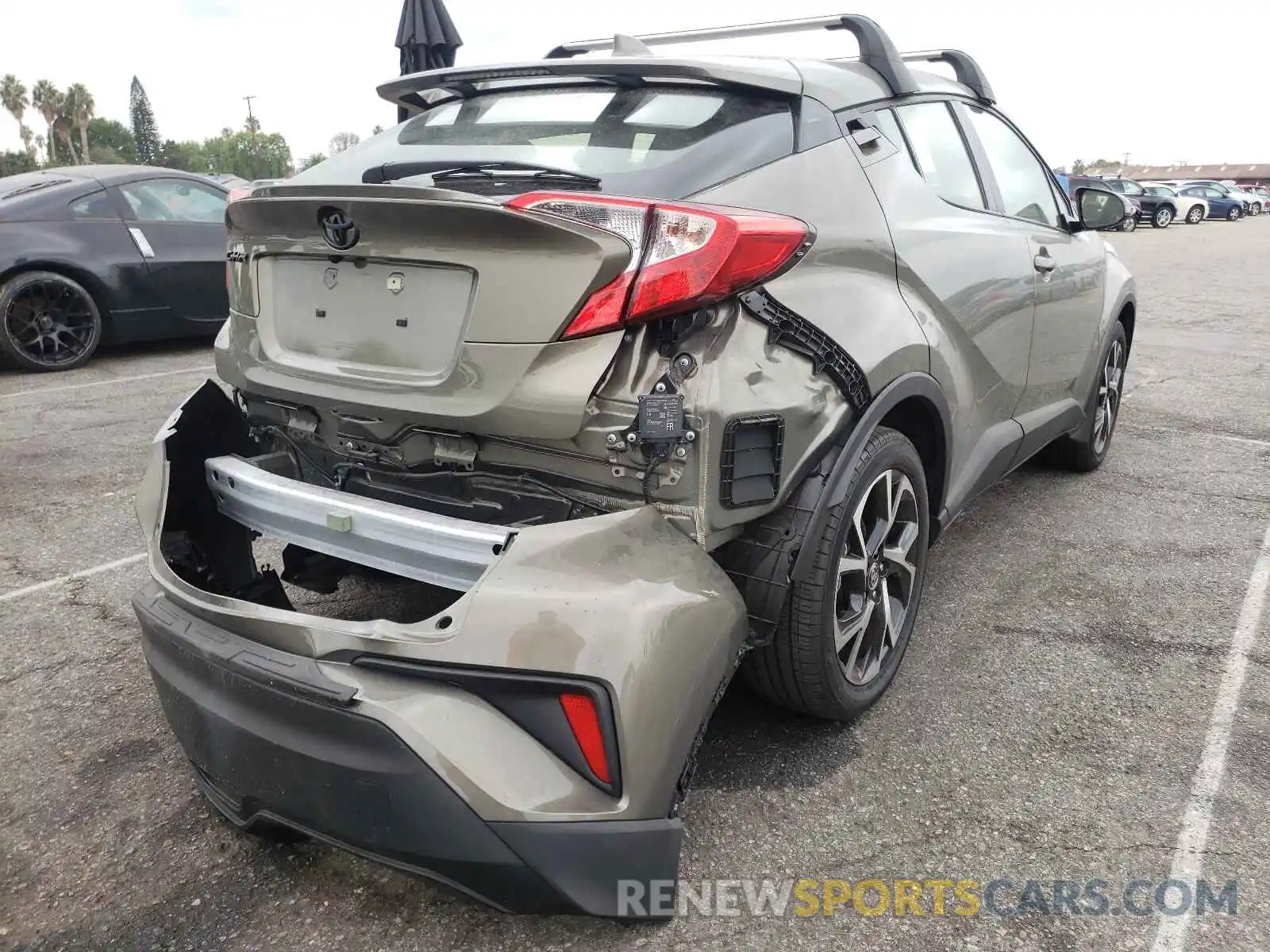 4 Photograph of a damaged car JTNKHMBXXM1110052 TOYOTA C-HR 2021