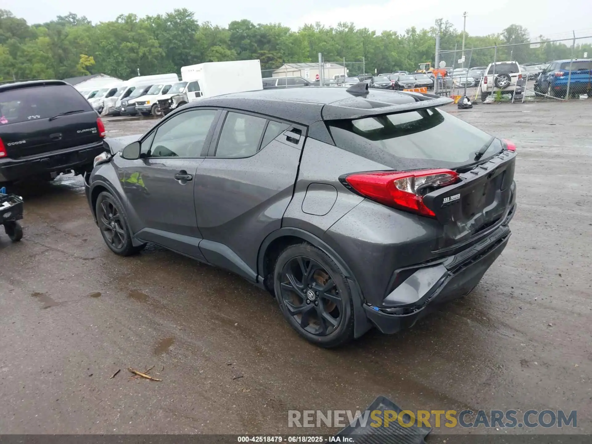 3 Photograph of a damaged car JTNKHMBXXM1111296 TOYOTA C-HR 2021