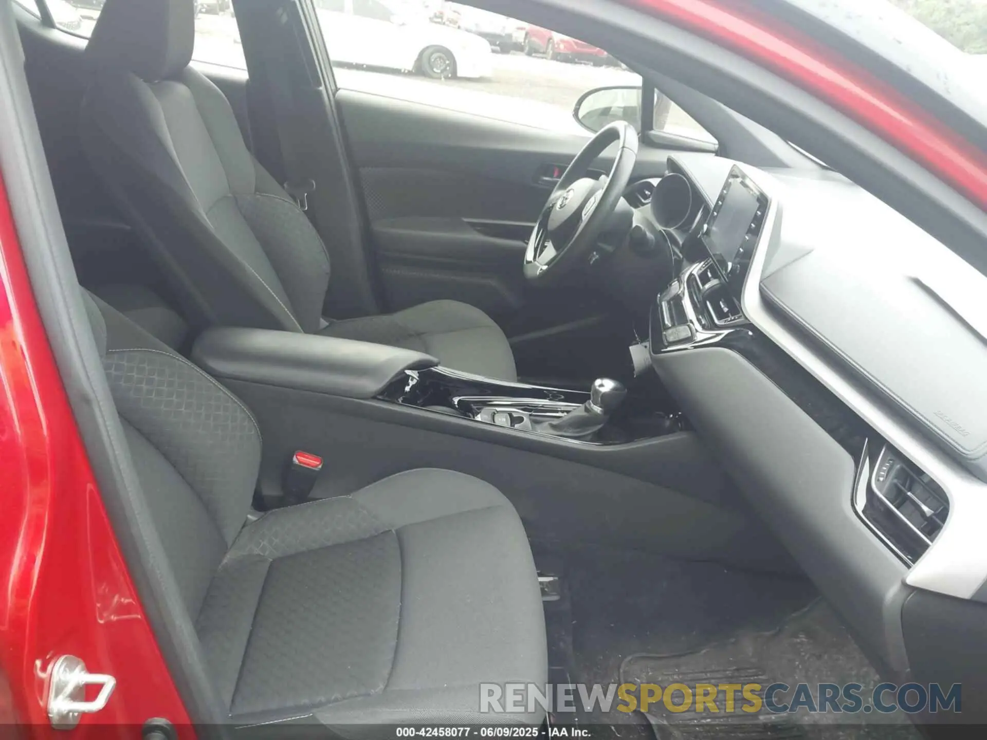 5 Photograph of a damaged car JTNKHMBXXM1129135 TOYOTA C-HR 2021