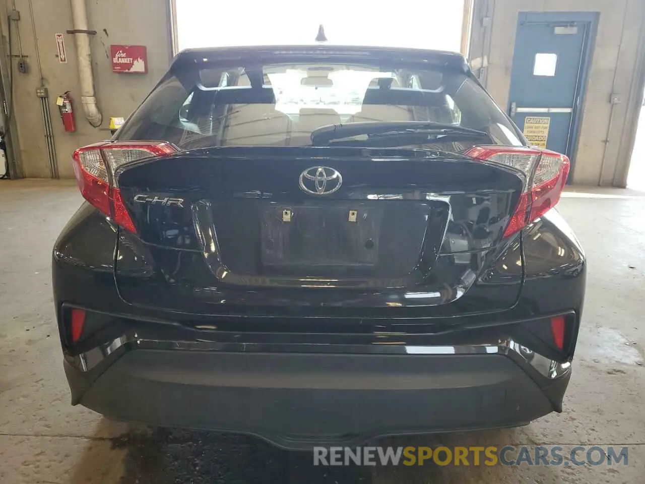6 Photograph of a damaged car NMTKHMBX0MR133040 TOYOTA C-HR 2021
