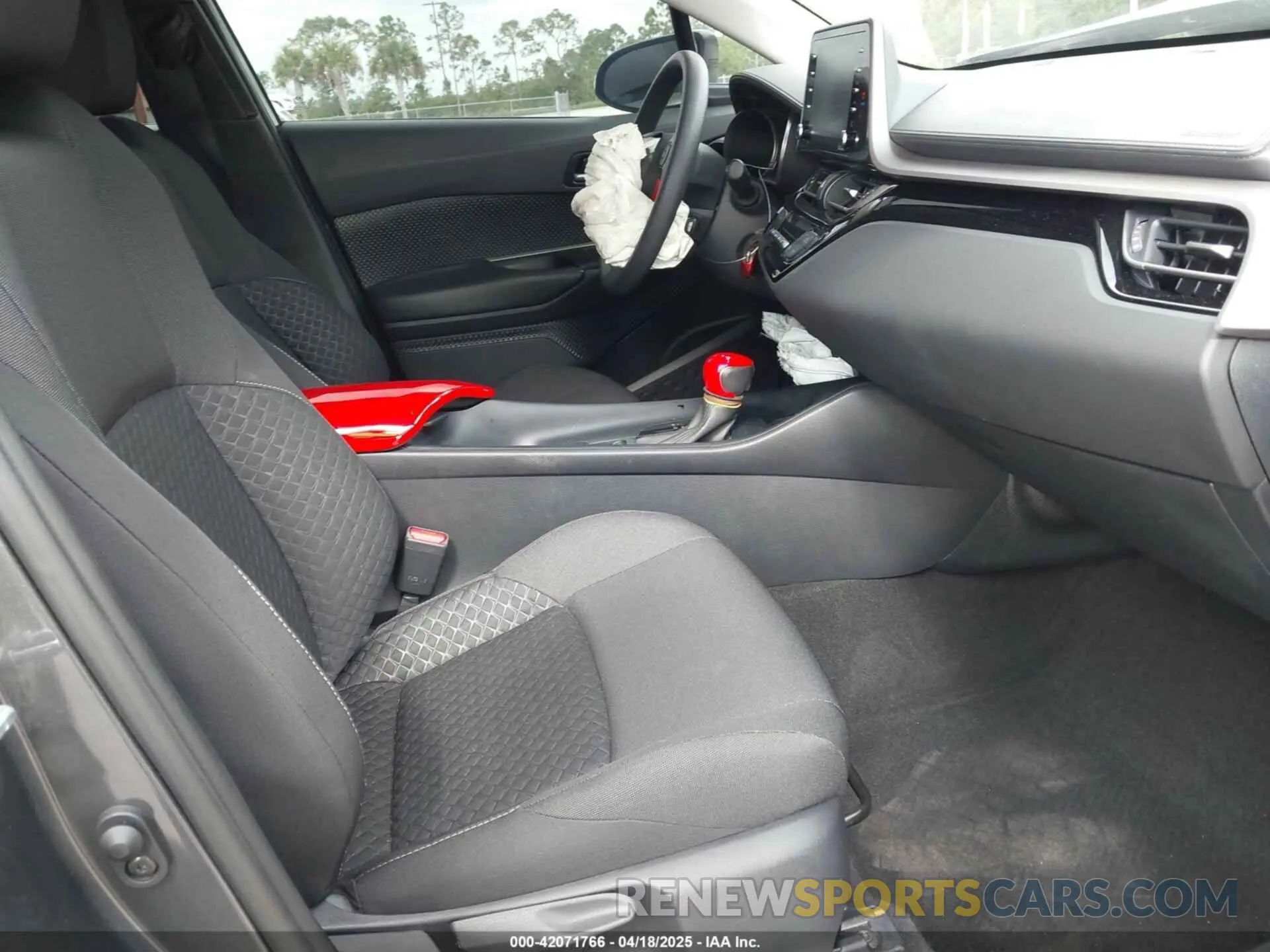 5 Photograph of a damaged car NMTKHMBX0MR135693 TOYOTA C-HR 2021
