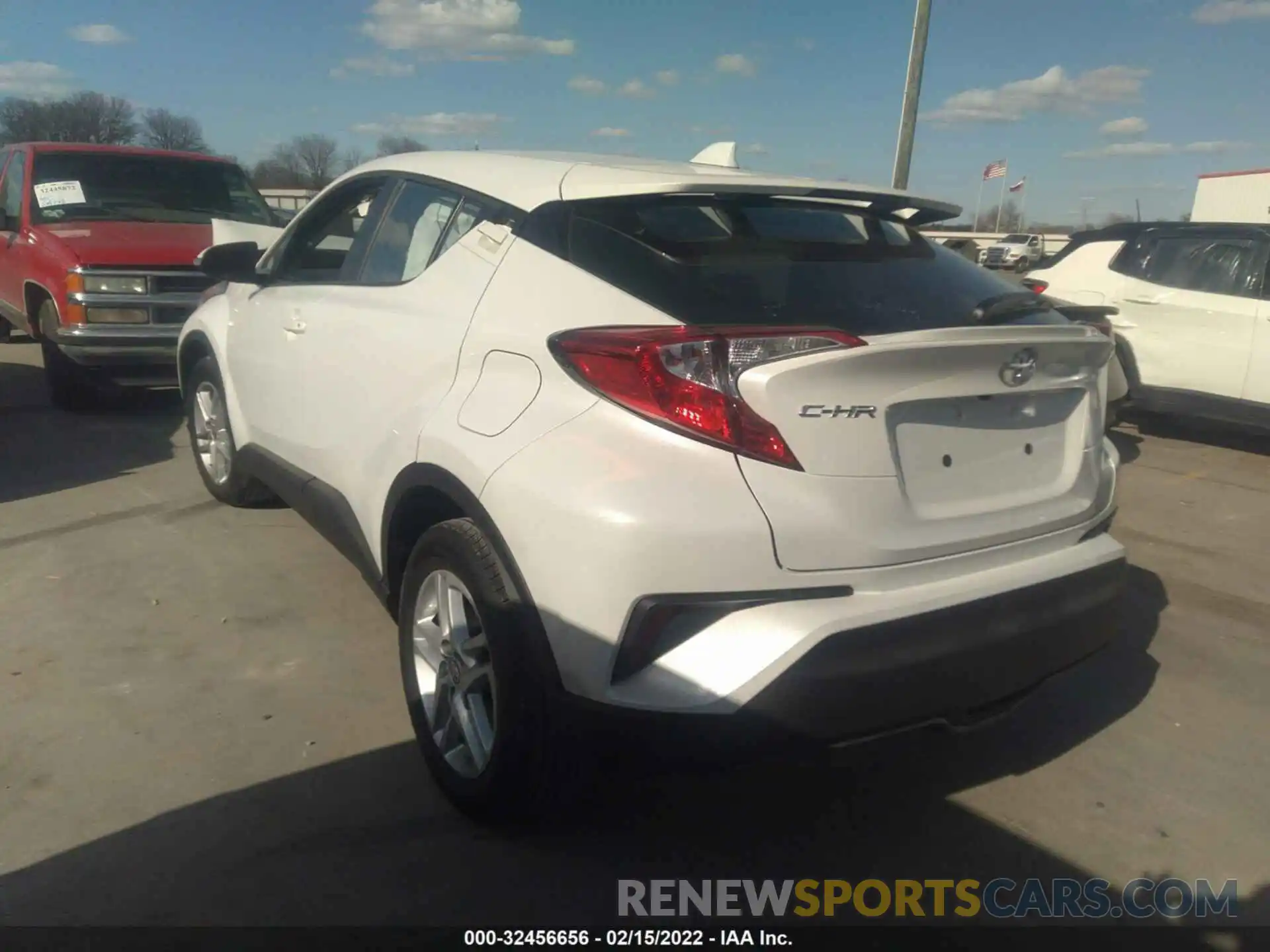 3 Photograph of a damaged car NMTKHMBX0MR136861 TOYOTA C-HR 2021