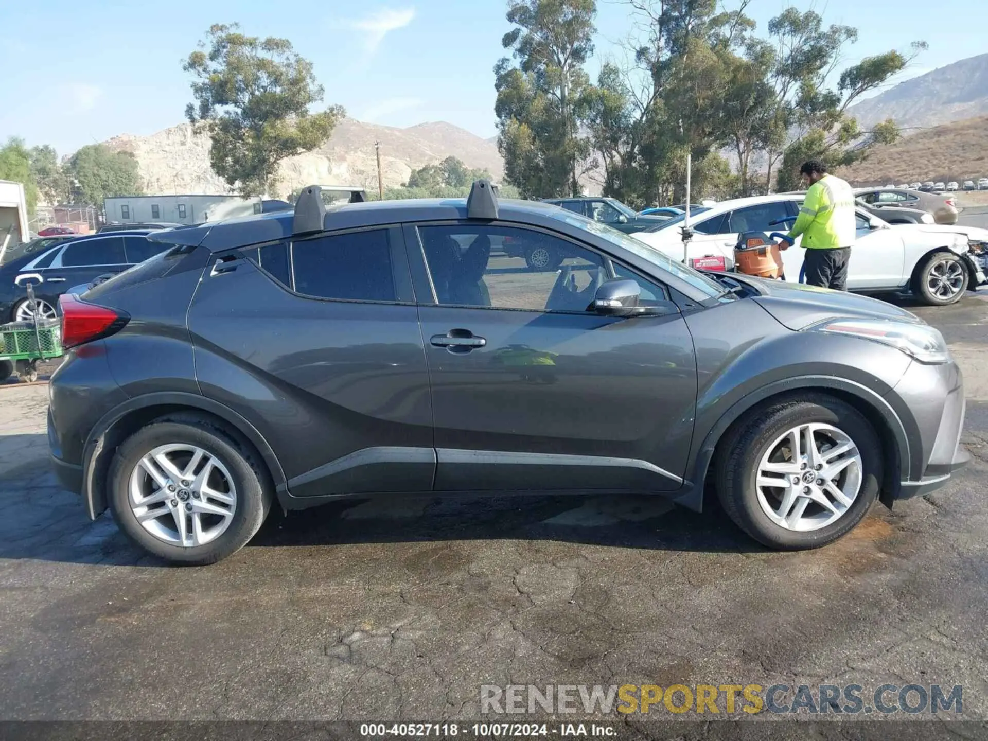 14 Photograph of a damaged car NMTKHMBX0MR137606 TOYOTA C-HR 2021