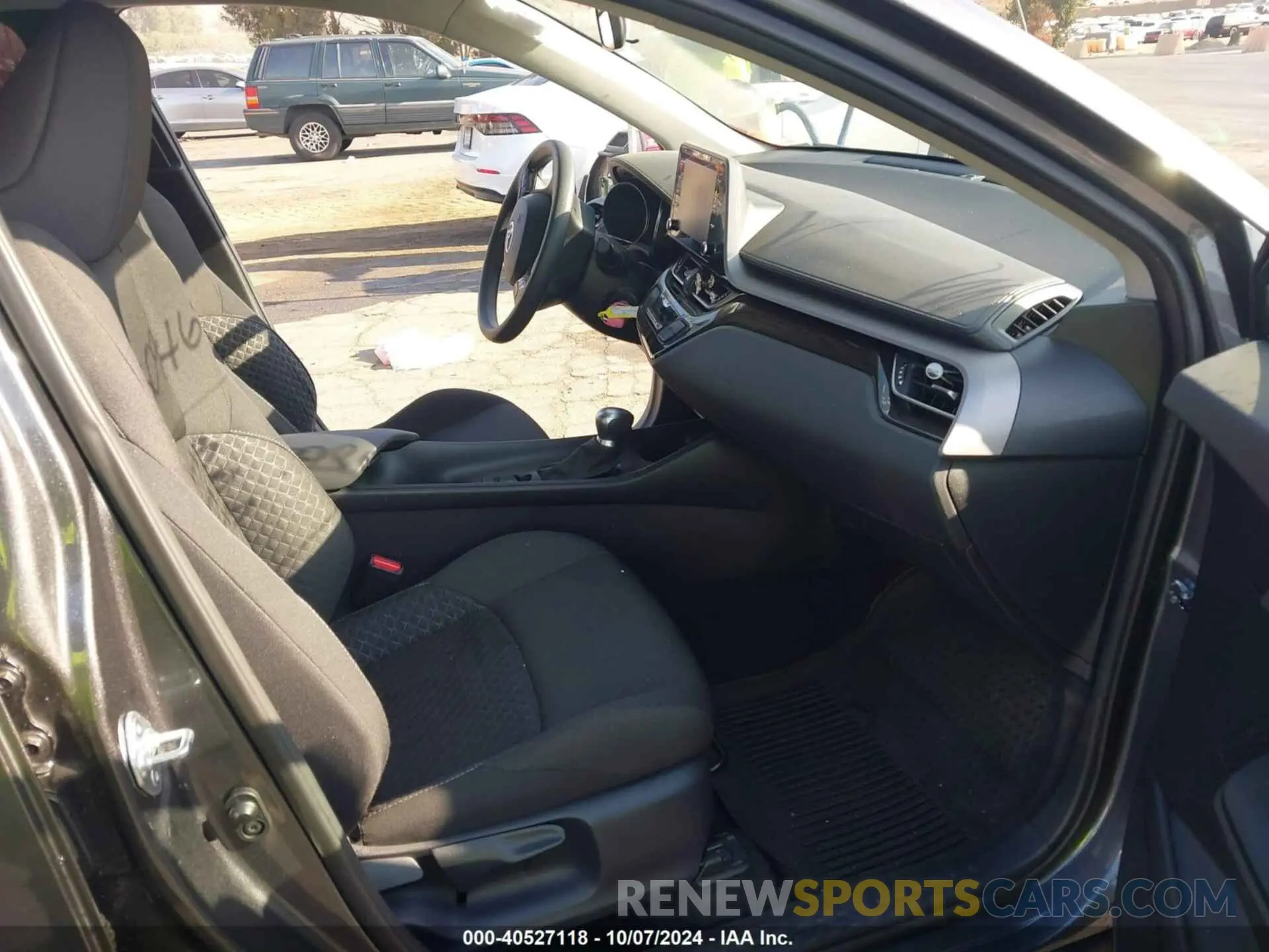 5 Photograph of a damaged car NMTKHMBX0MR137606 TOYOTA C-HR 2021