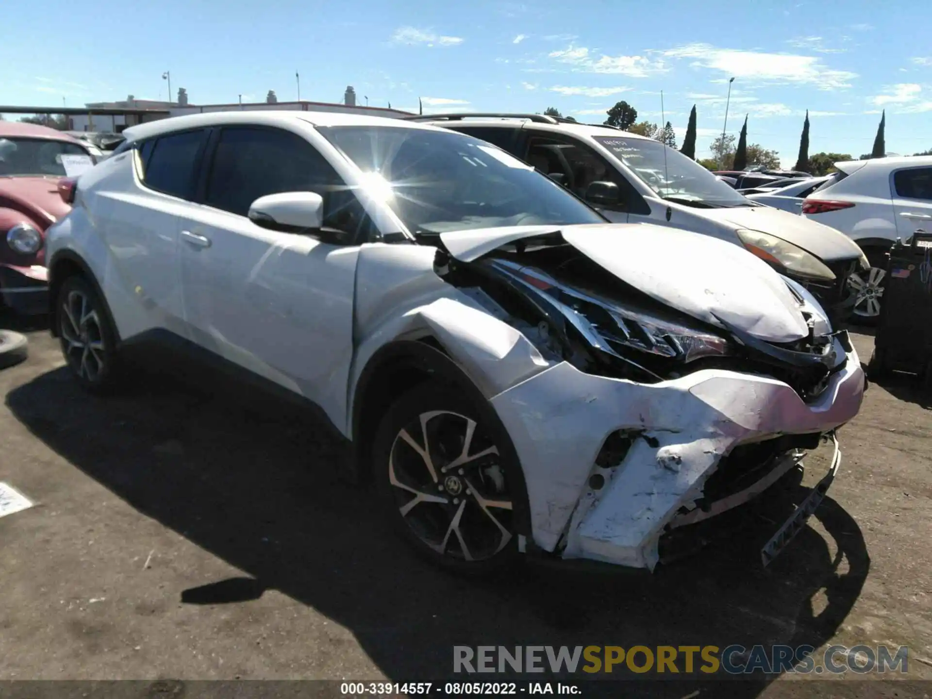 1 Photograph of a damaged car NMTKHMBX1MR131779 TOYOTA C-HR 2021