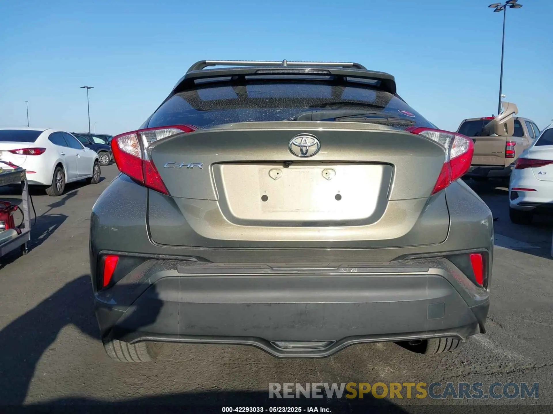 16 Photograph of a damaged car NMTKHMBX1MR133810 TOYOTA C-HR 2021