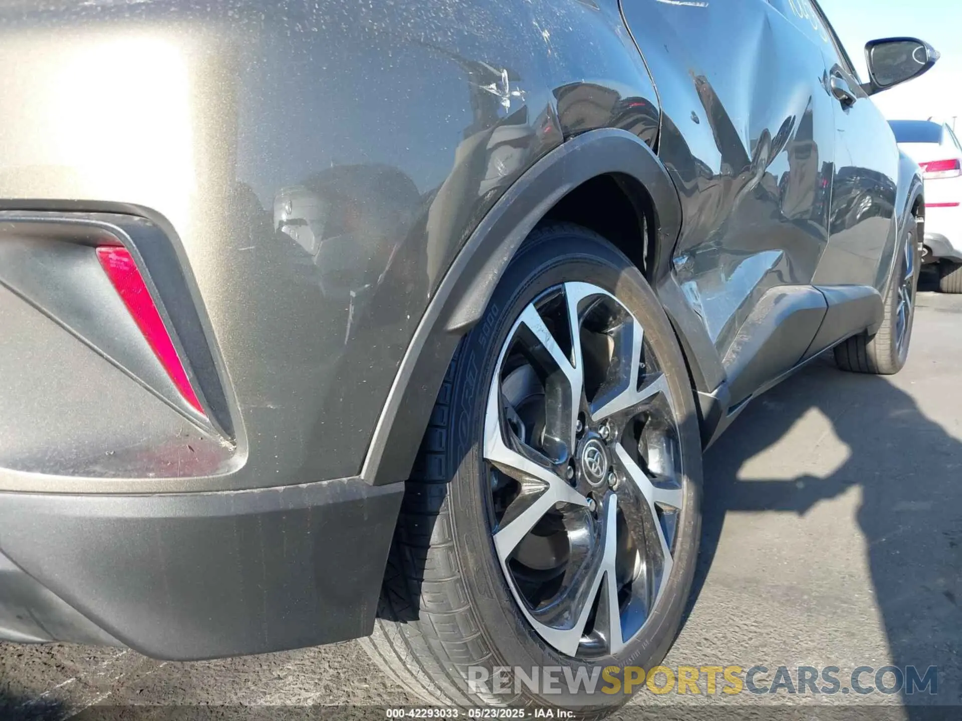17 Photograph of a damaged car NMTKHMBX1MR133810 TOYOTA C-HR 2021