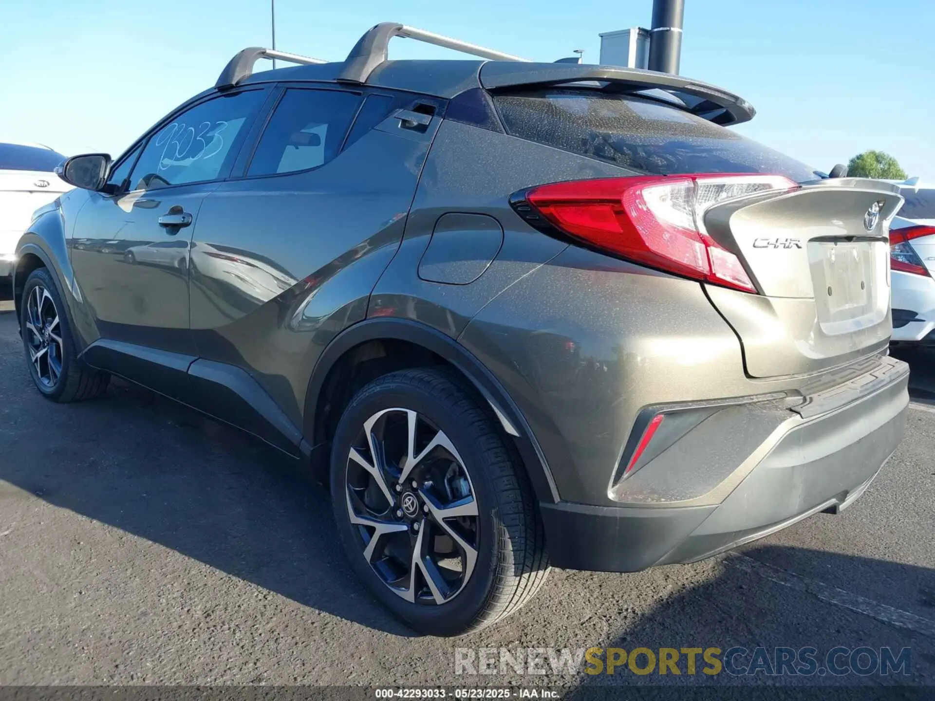 3 Photograph of a damaged car NMTKHMBX1MR133810 TOYOTA C-HR 2021