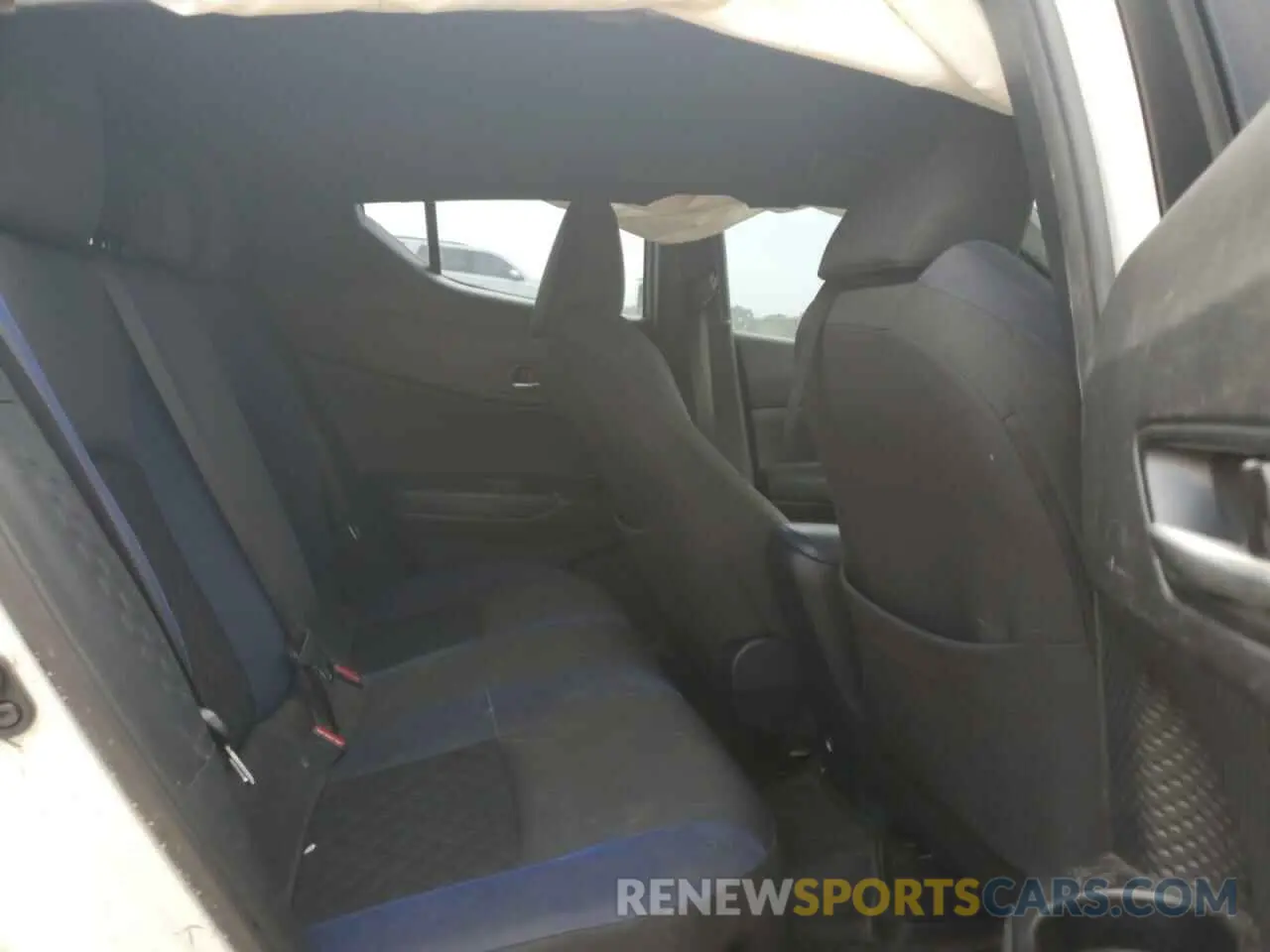 10 Photograph of a damaged car NMTKHMBX2MR128051 TOYOTA C-HR 2021