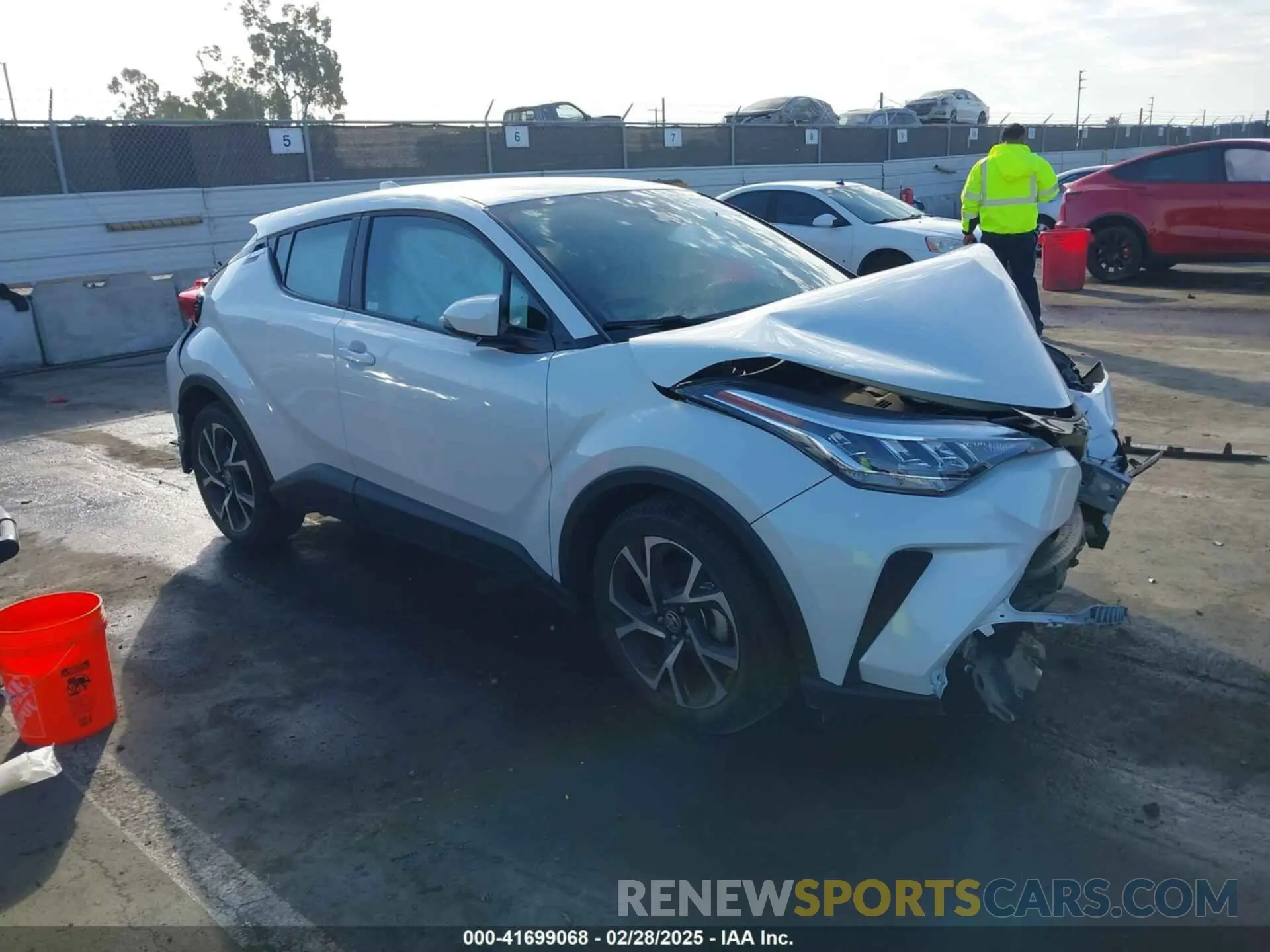 1 Photograph of a damaged car NMTKHMBX2MR133590 TOYOTA C-HR 2021