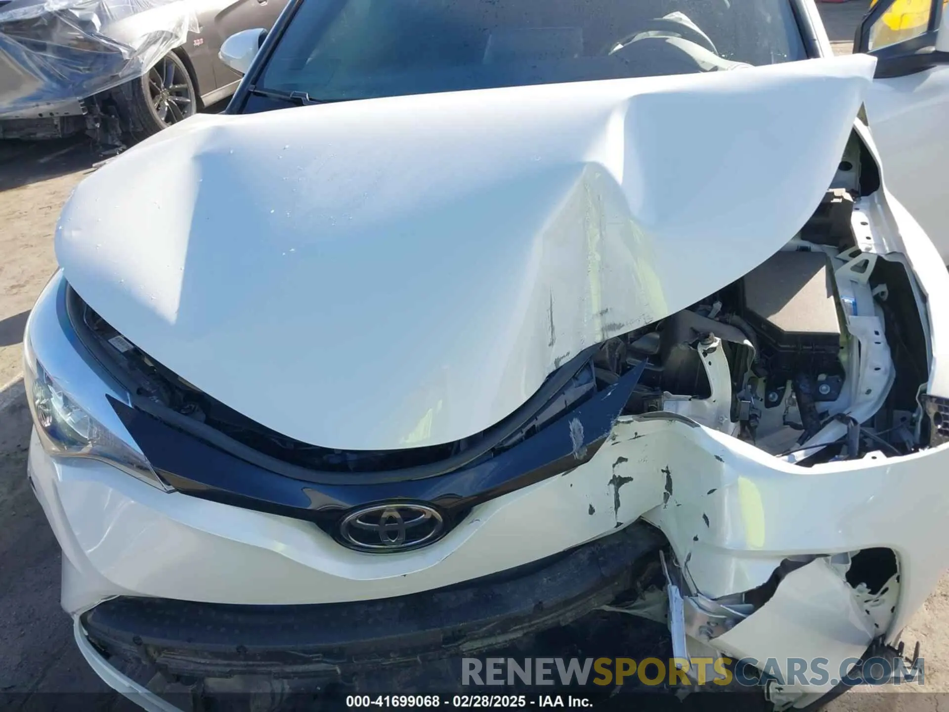 10 Photograph of a damaged car NMTKHMBX2MR133590 TOYOTA C-HR 2021