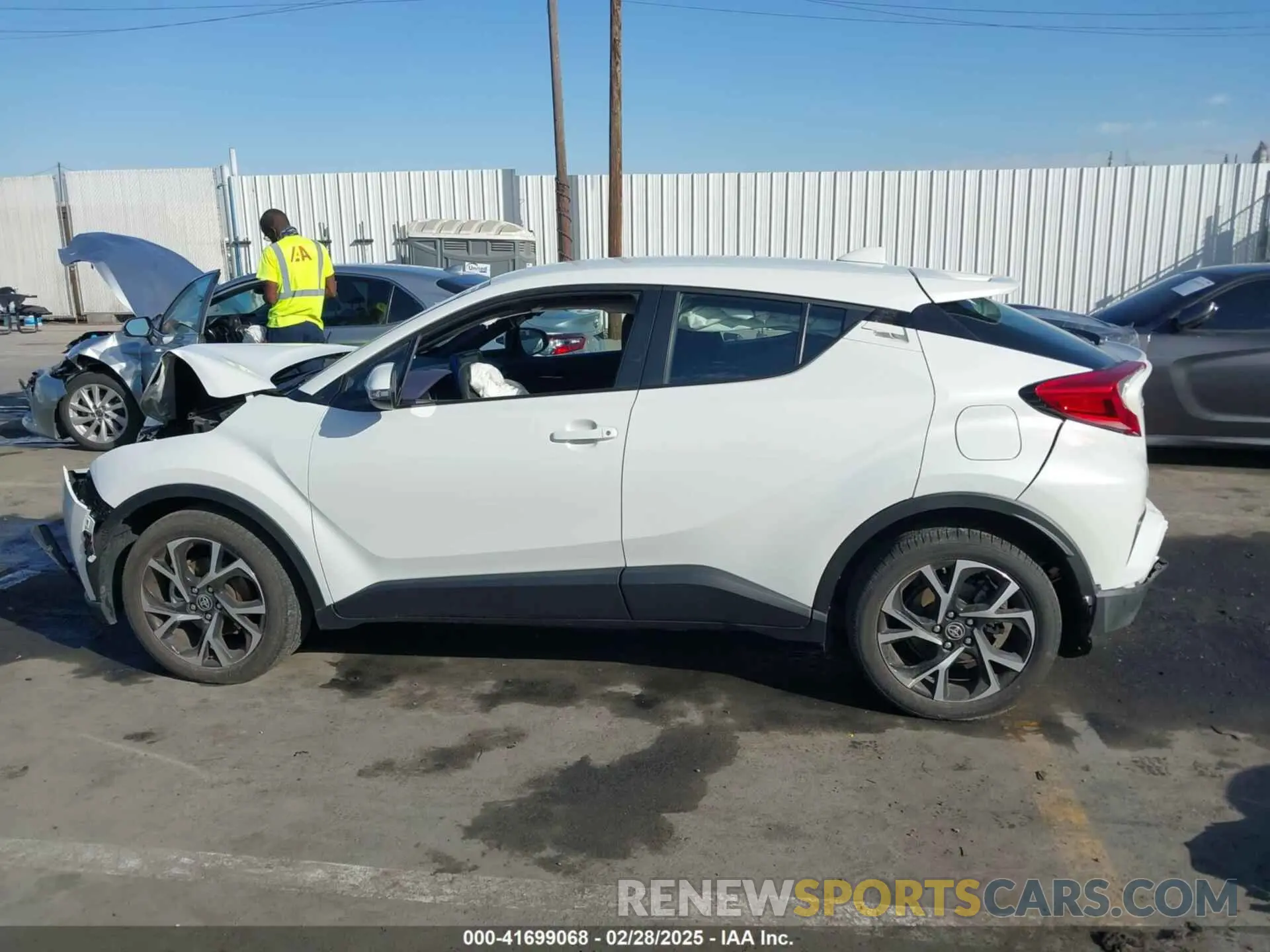 14 Photograph of a damaged car NMTKHMBX2MR133590 TOYOTA C-HR 2021