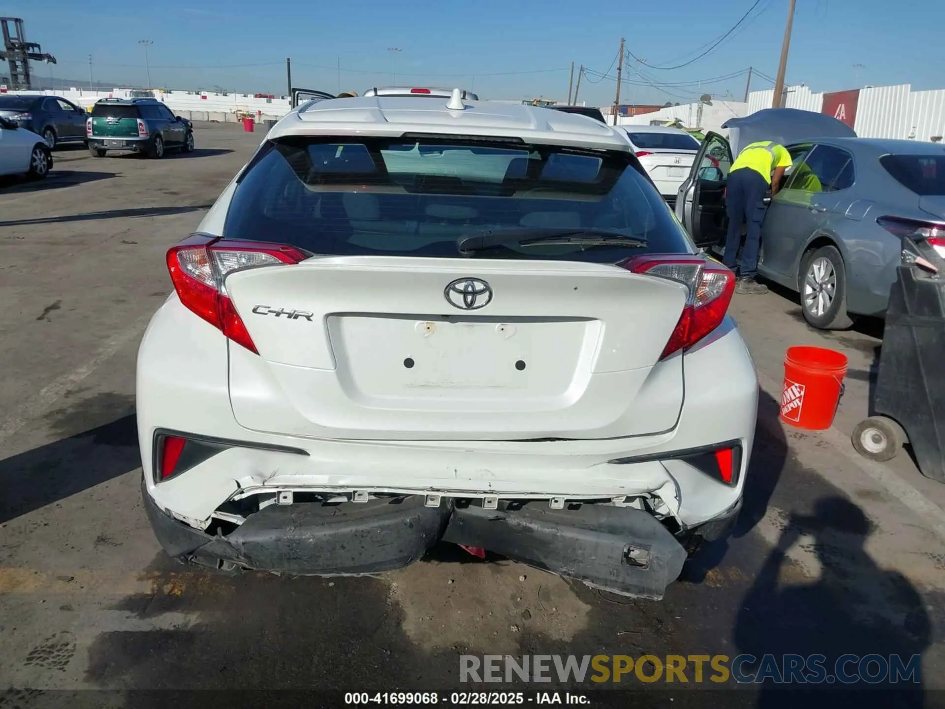 16 Photograph of a damaged car NMTKHMBX2MR133590 TOYOTA C-HR 2021