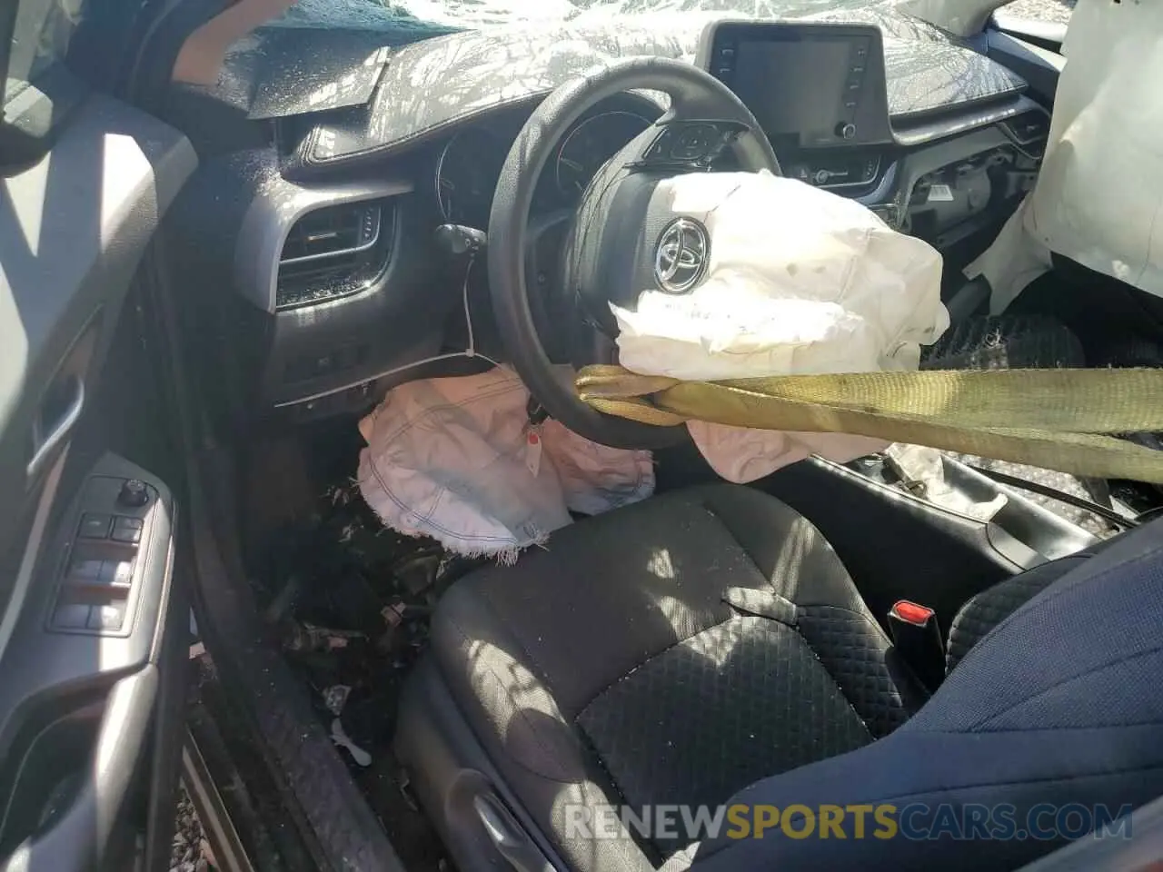 8 Photograph of a damaged car NMTKHMBX2MR136375 TOYOTA C-HR 2021