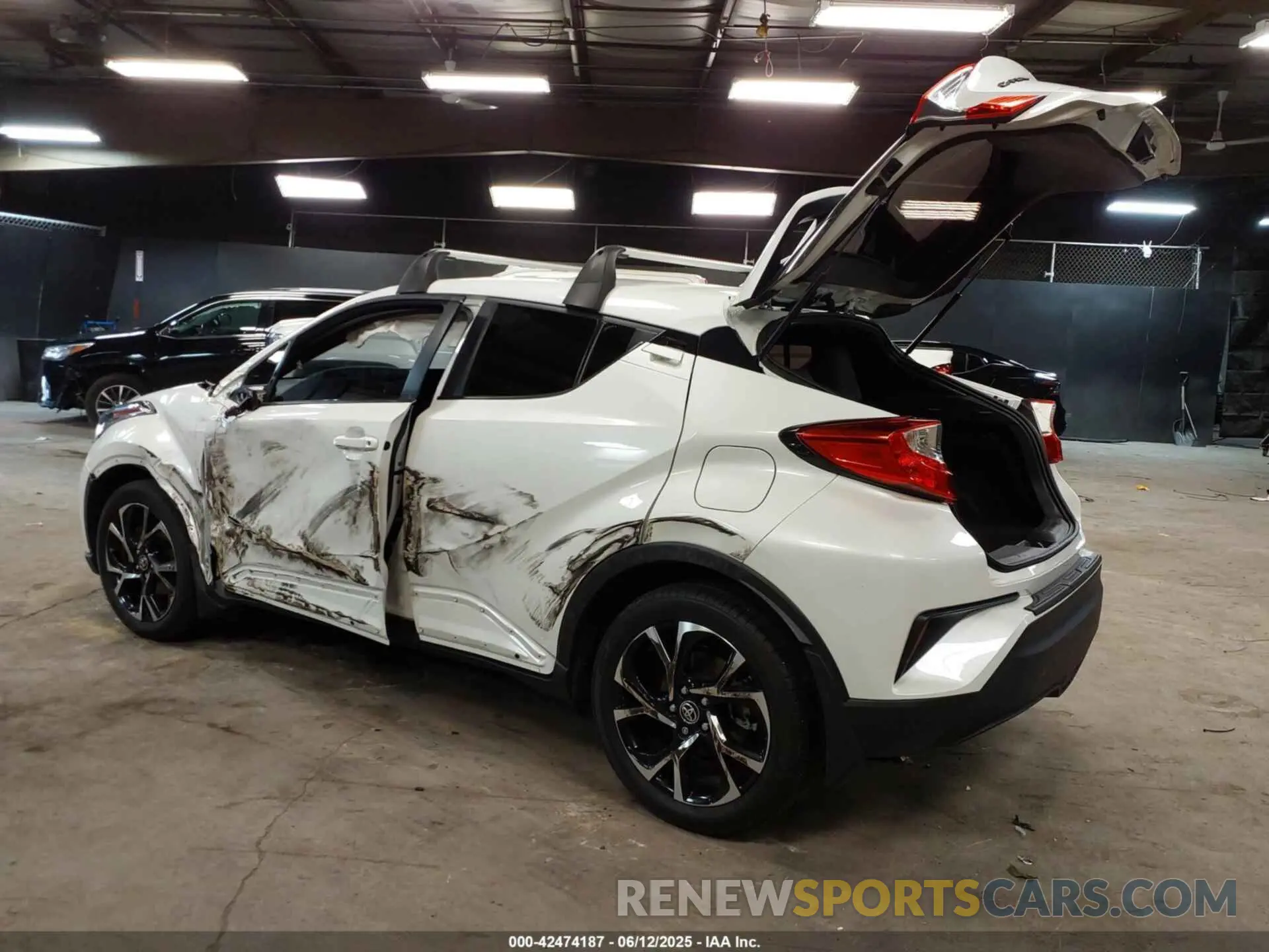 3 Photograph of a damaged car NMTKHMBX2MR137543 TOYOTA C-HR 2021
