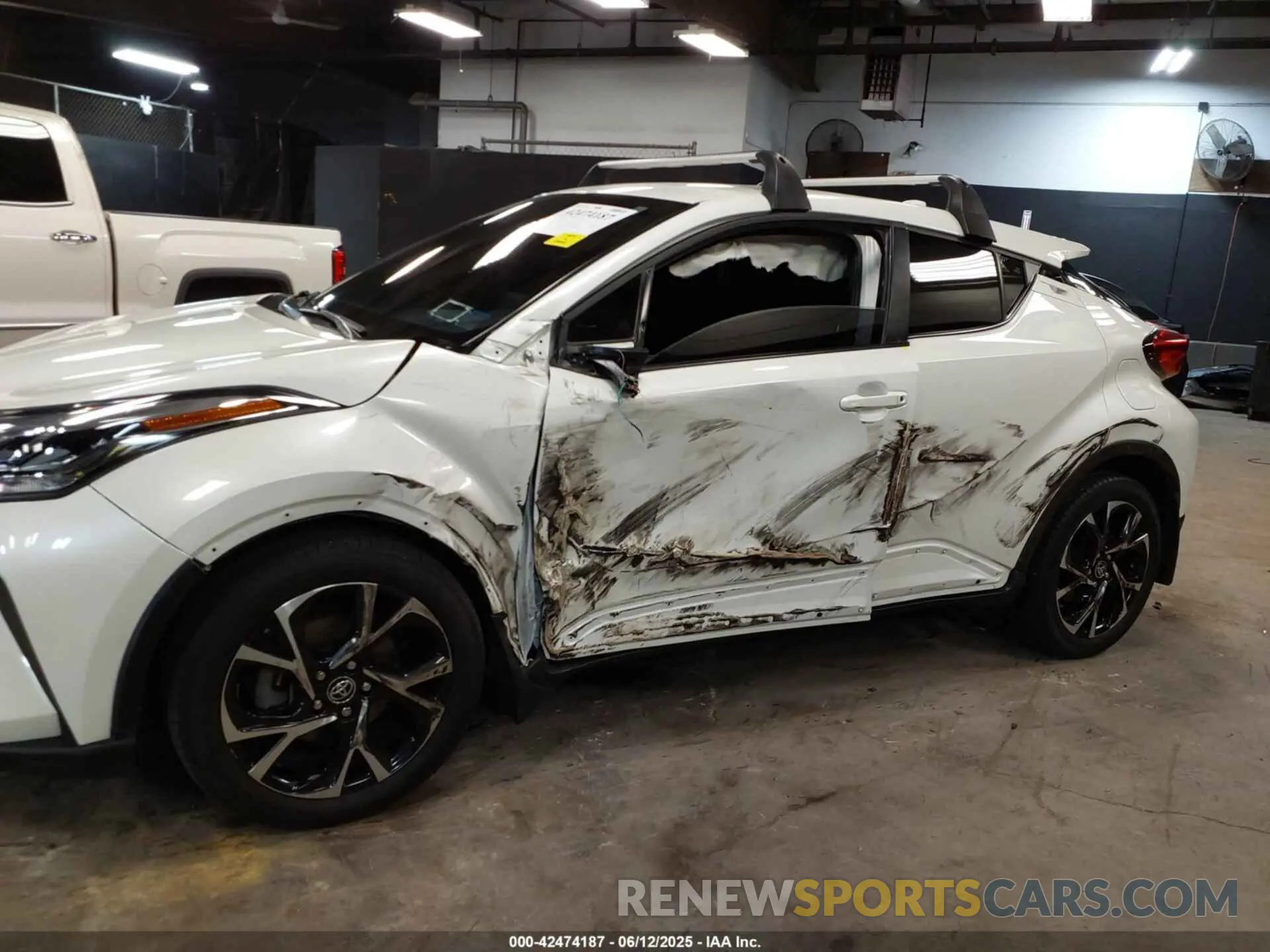 6 Photograph of a damaged car NMTKHMBX2MR137543 TOYOTA C-HR 2021