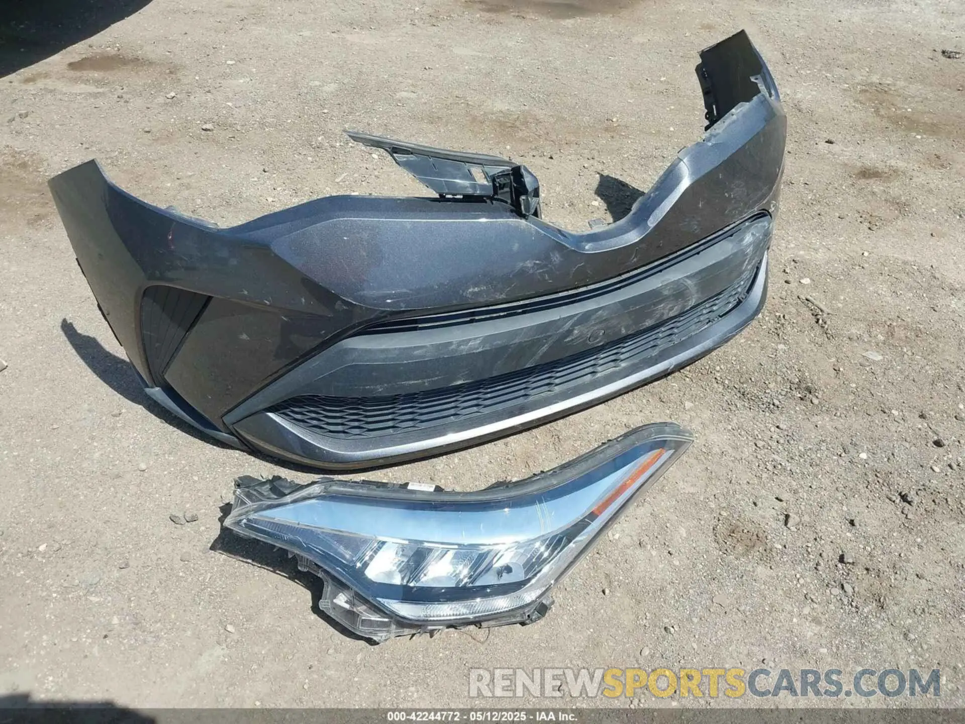 12 Photograph of a damaged car NMTKHMBX3MR123683 TOYOTA C-HR 2021