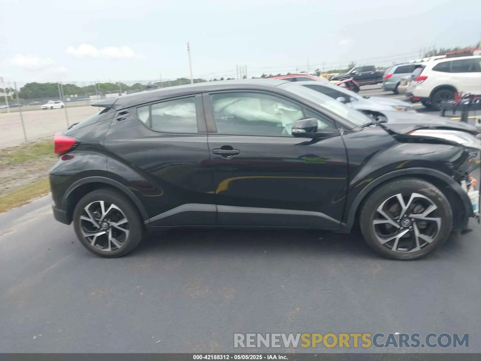 13 Photograph of a damaged car NMTKHMBX3MR127202 TOYOTA C-HR 2021