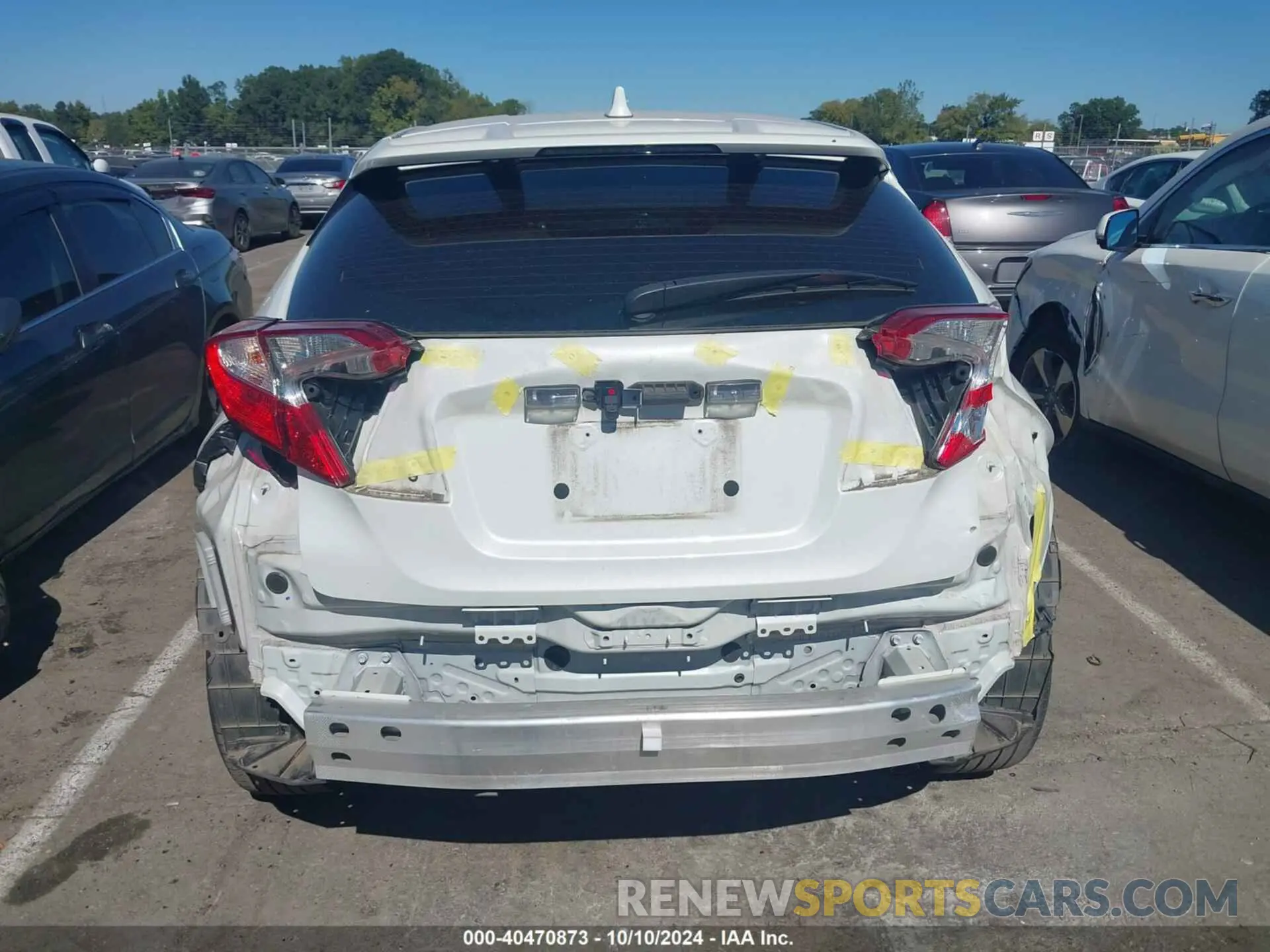 17 Photograph of a damaged car NMTKHMBX3MR135946 TOYOTA C-HR 2021