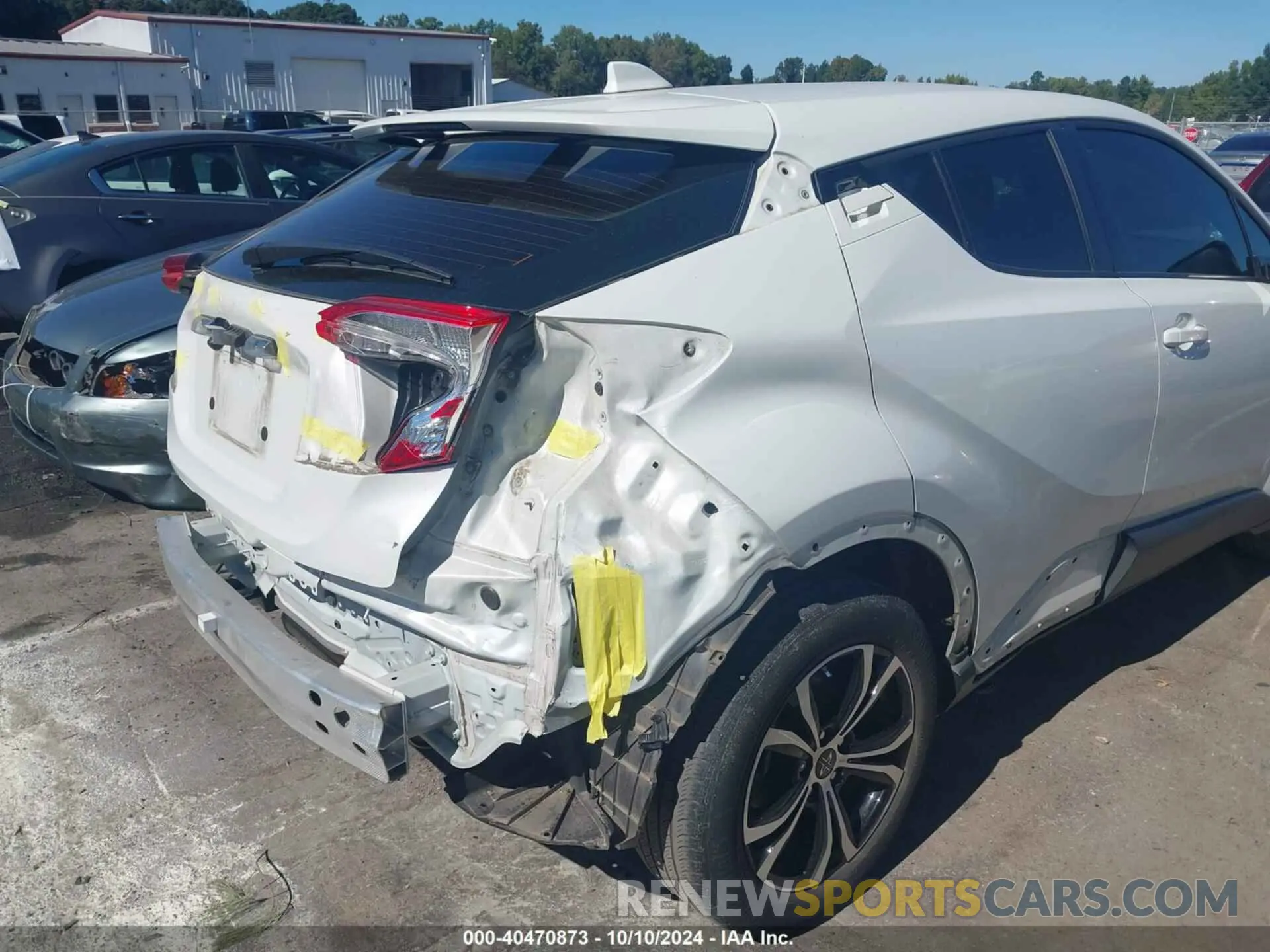 19 Photograph of a damaged car NMTKHMBX3MR135946 TOYOTA C-HR 2021