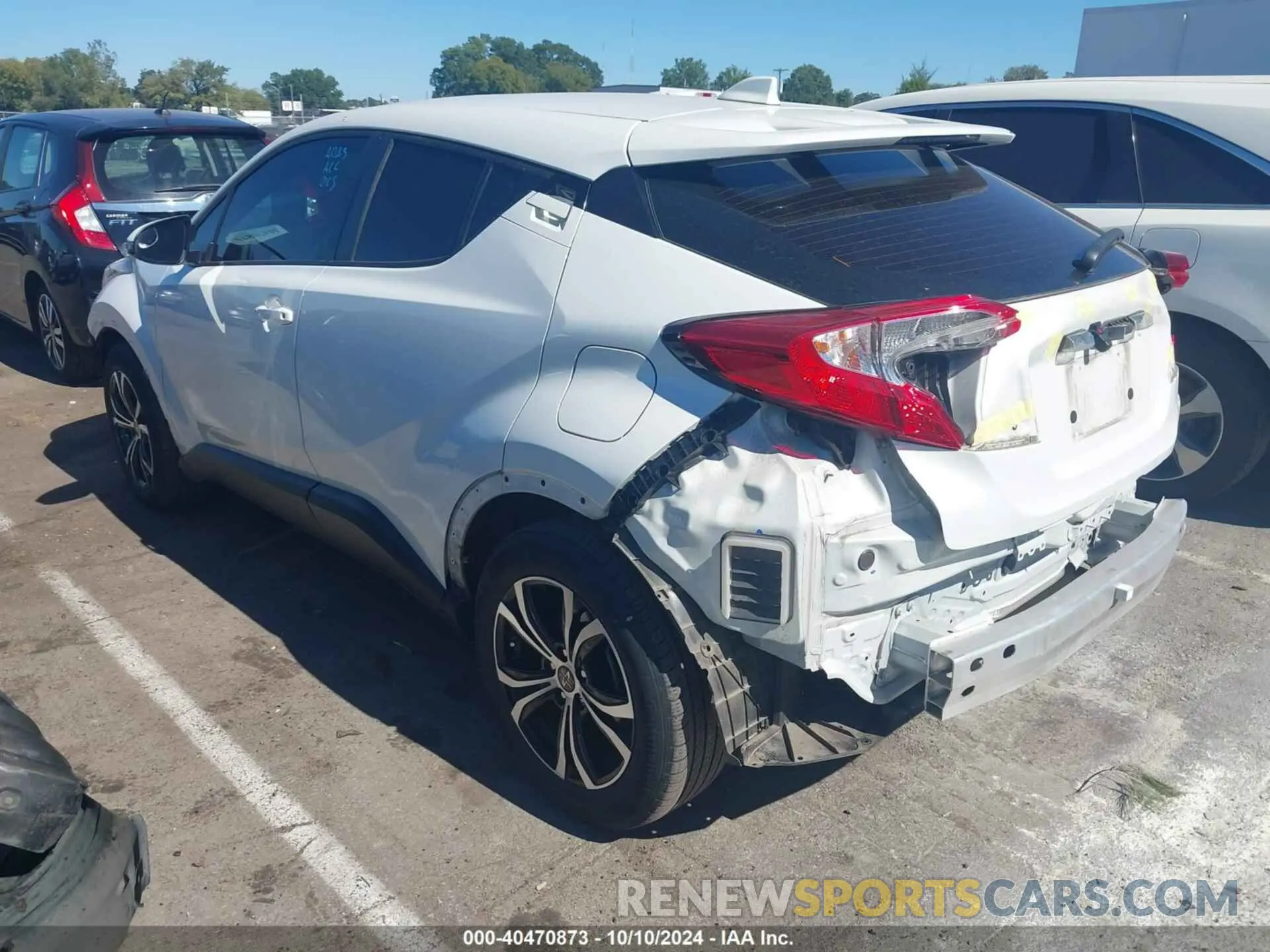 3 Photograph of a damaged car NMTKHMBX3MR135946 TOYOTA C-HR 2021