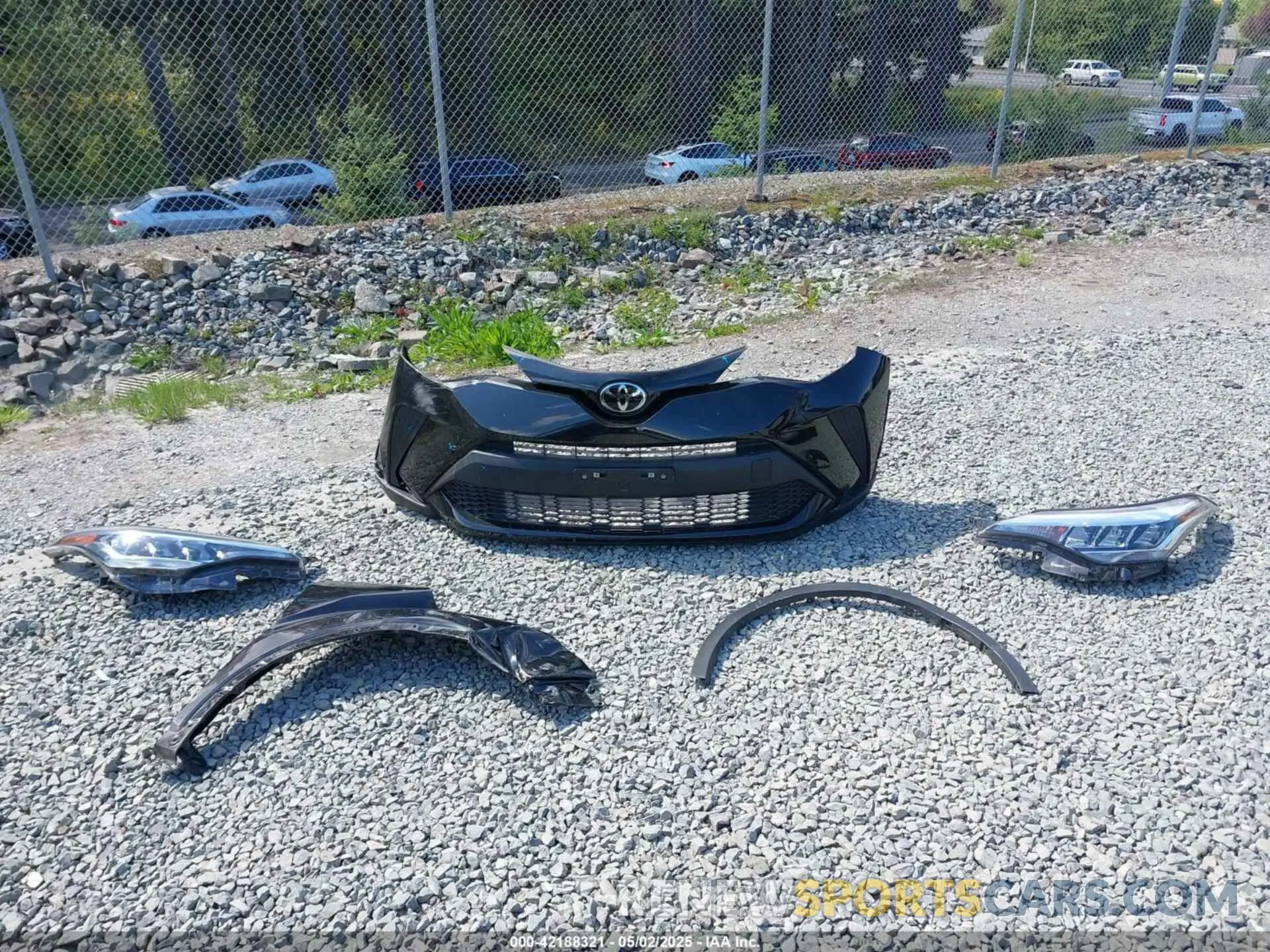 12 Photograph of a damaged car NMTKHMBX3MR139981 TOYOTA C-HR 2021