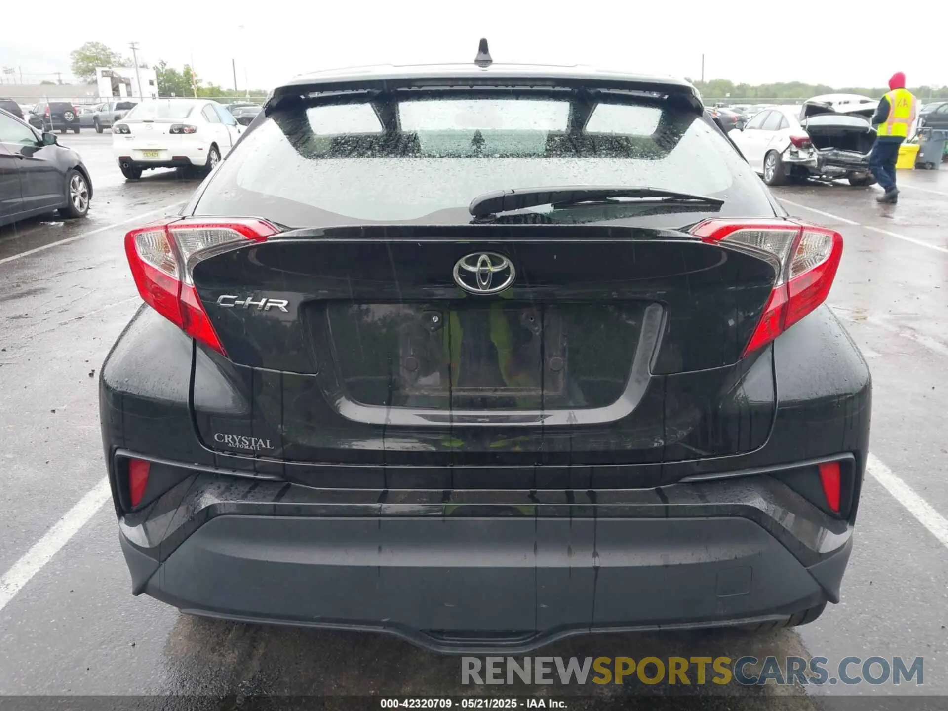 16 Photograph of a damaged car NMTKHMBX4MR122087 TOYOTA C-HR 2021
