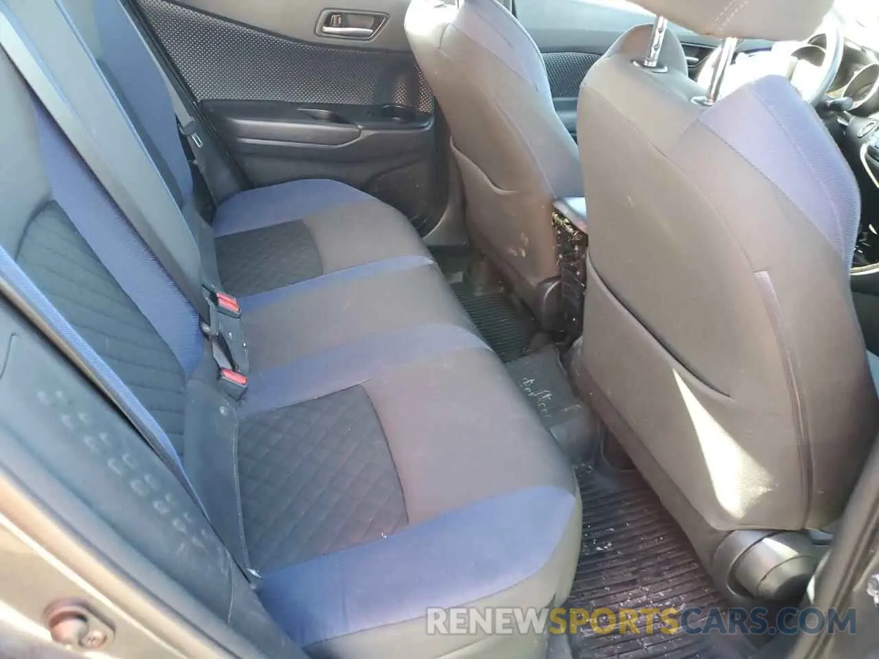11 Photograph of a damaged car NMTKHMBX4MR125765 TOYOTA C-HR 2021