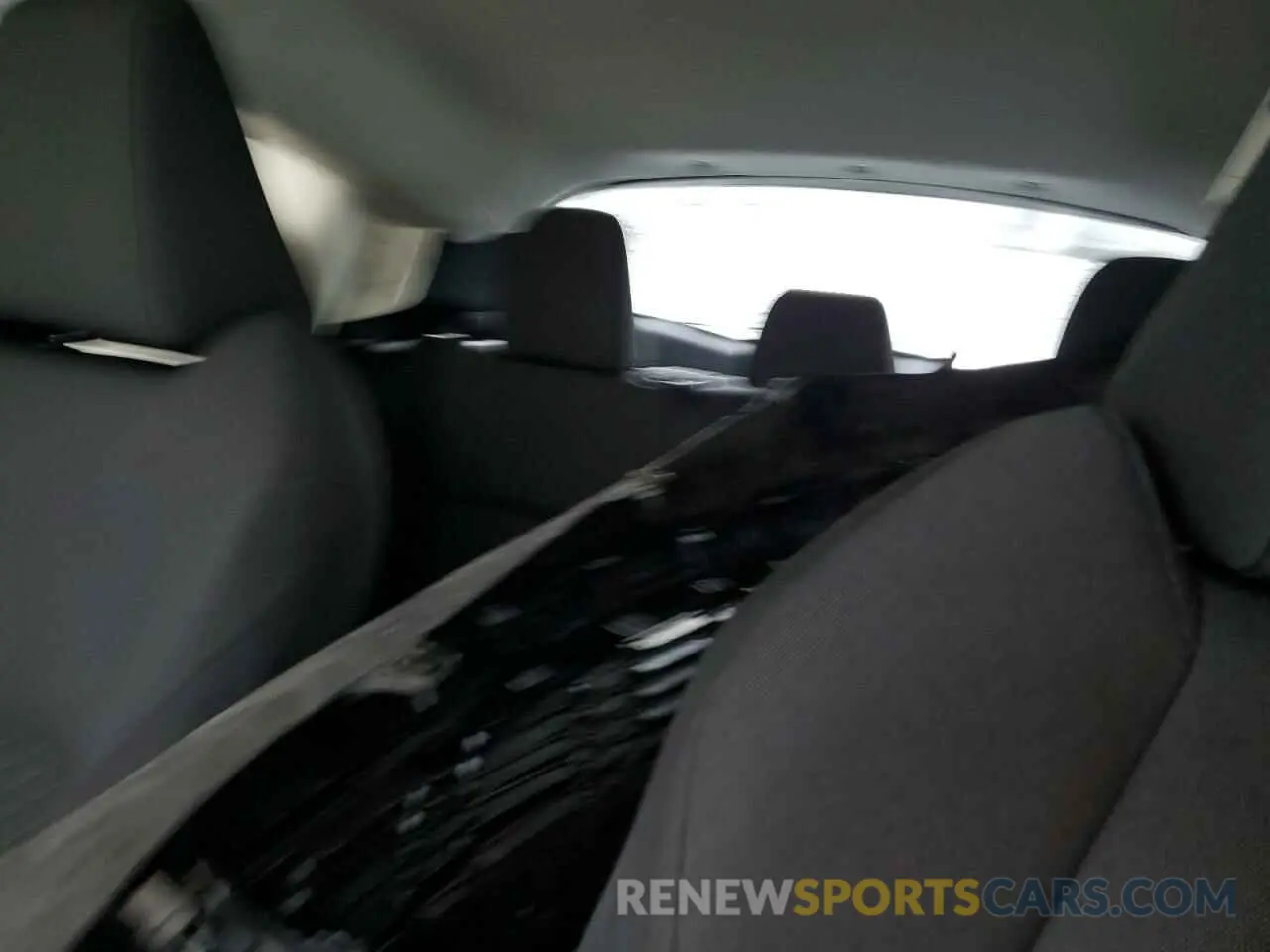 10 Photograph of a damaged car NMTKHMBX4MR132912 TOYOTA C-HR 2021