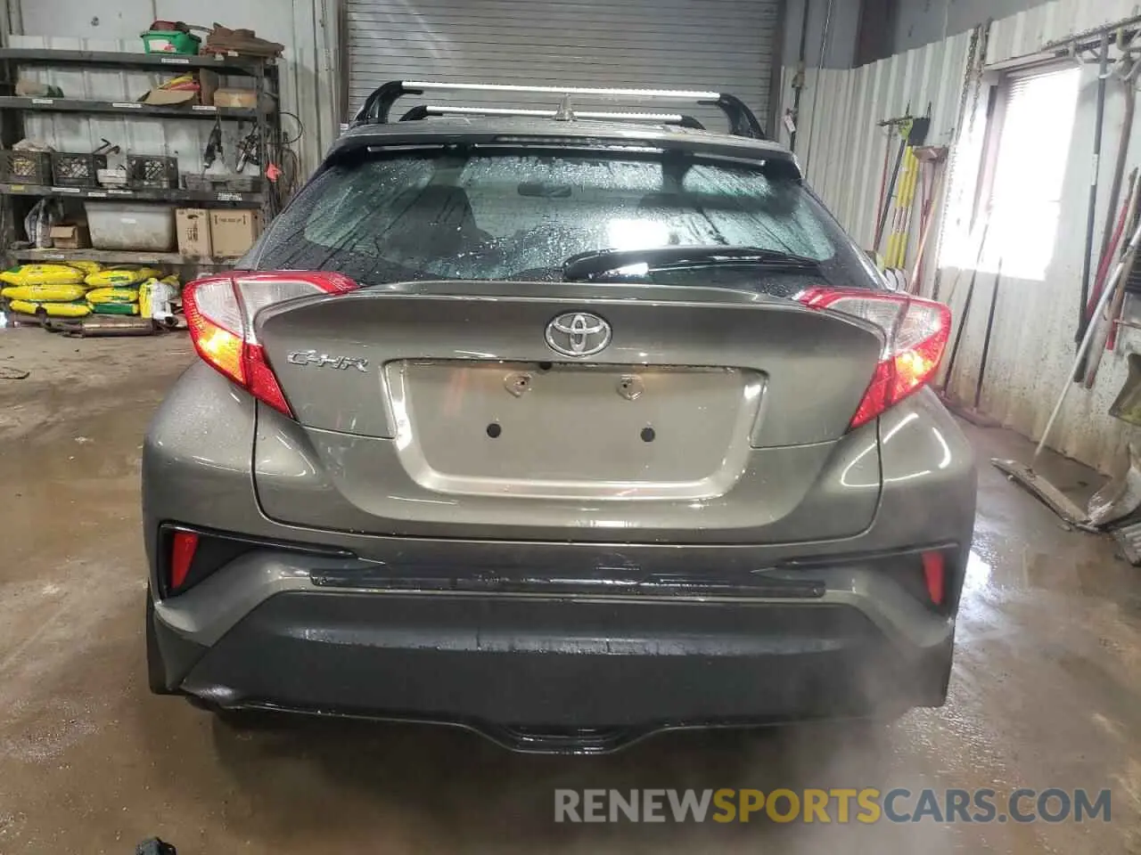6 Photograph of a damaged car NMTKHMBX4MR134398 TOYOTA C-HR 2021