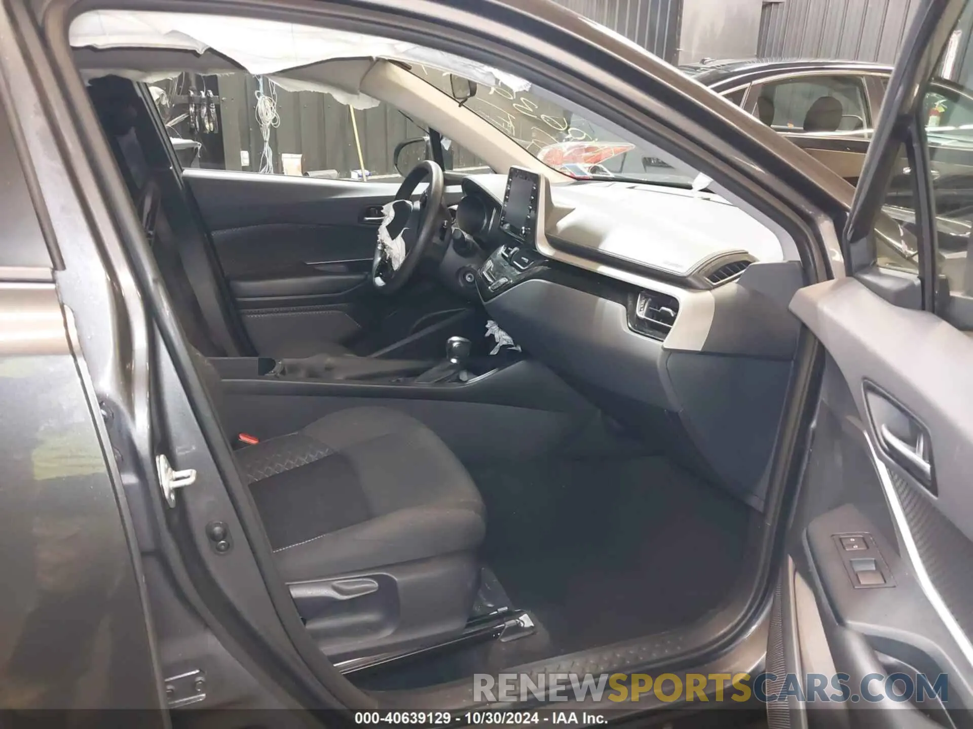 5 Photograph of a damaged car NMTKHMBX5MR119392 TOYOTA C-HR 2021