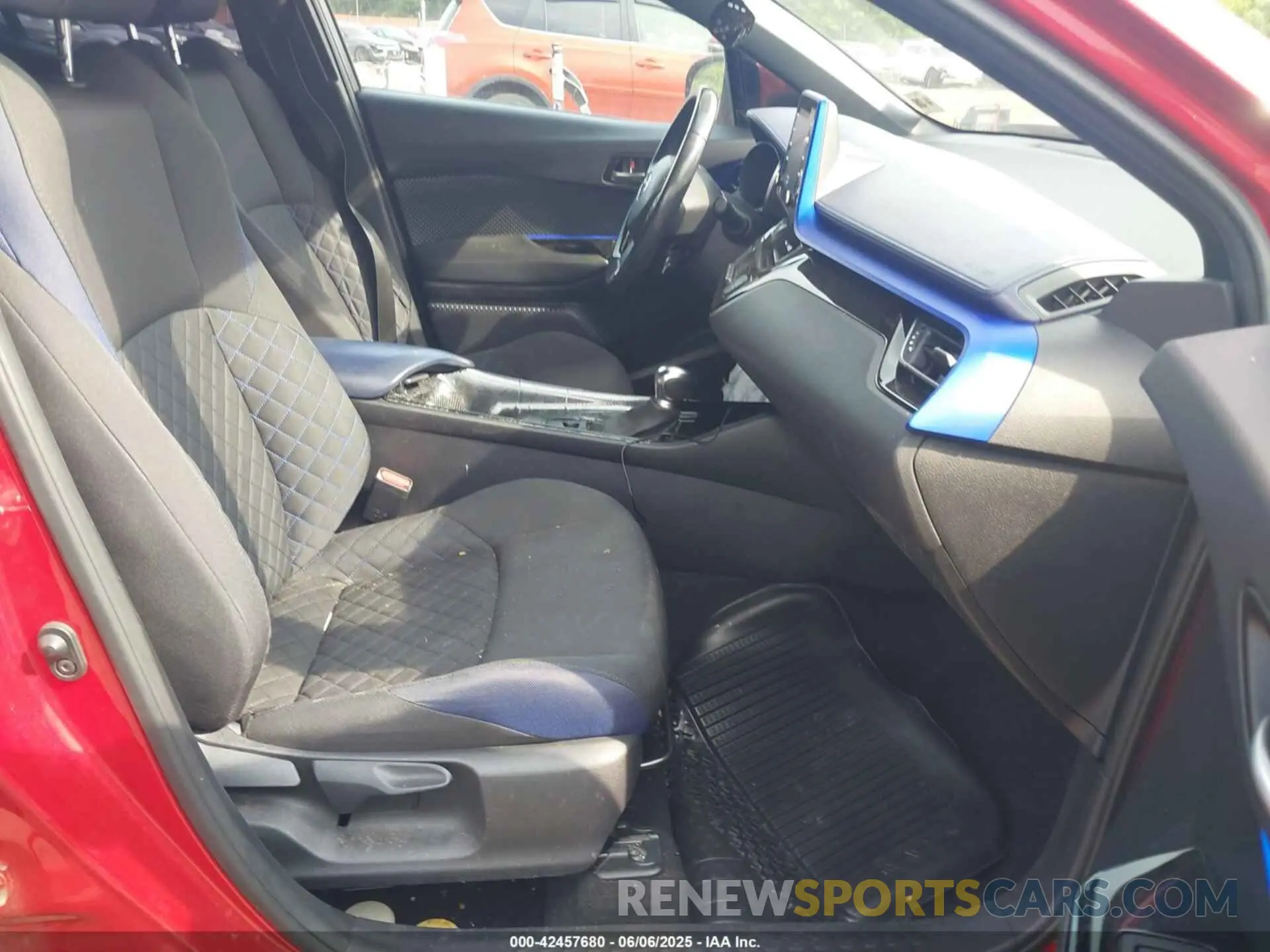 5 Photograph of a damaged car NMTKHMBX5MR123569 TOYOTA C-HR 2021