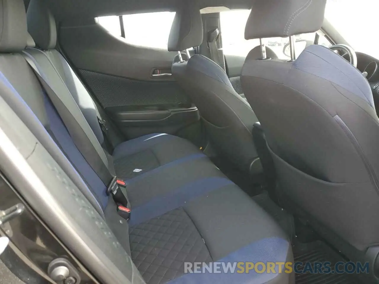 11 Photograph of a damaged car NMTKHMBX5MR123586 TOYOTA C-HR 2021