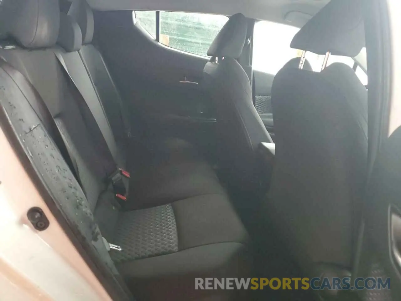 11 Photograph of a damaged car NMTKHMBX5MR129923 TOYOTA C-HR 2021