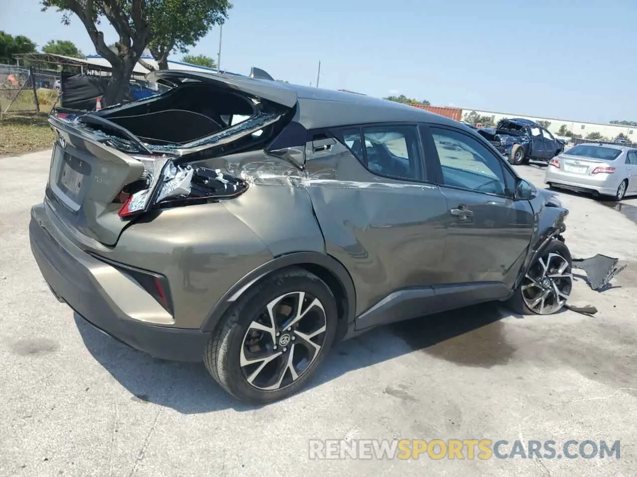 3 Photograph of a damaged car NMTKHMBX6MR131924 TOYOTA C-HR 2021