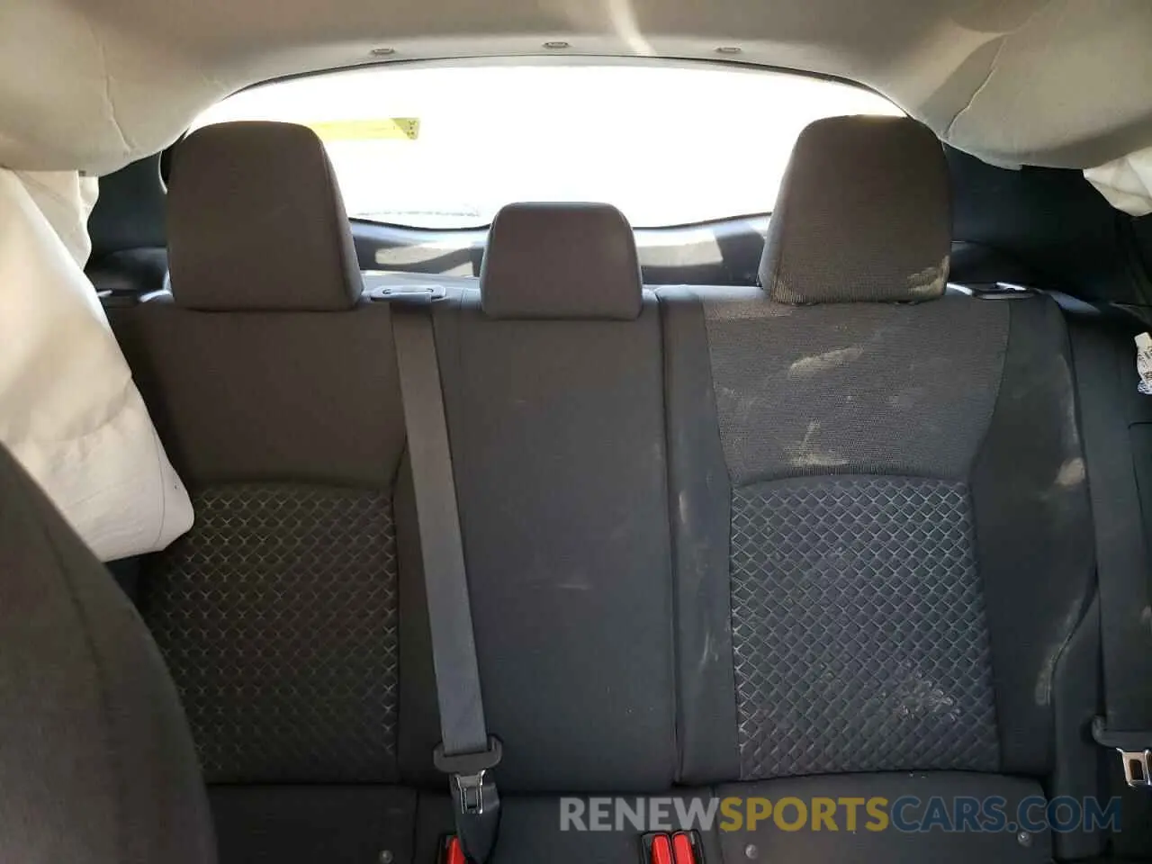 10 Photograph of a damaged car NMTKHMBX6MR137822 TOYOTA C-HR 2021