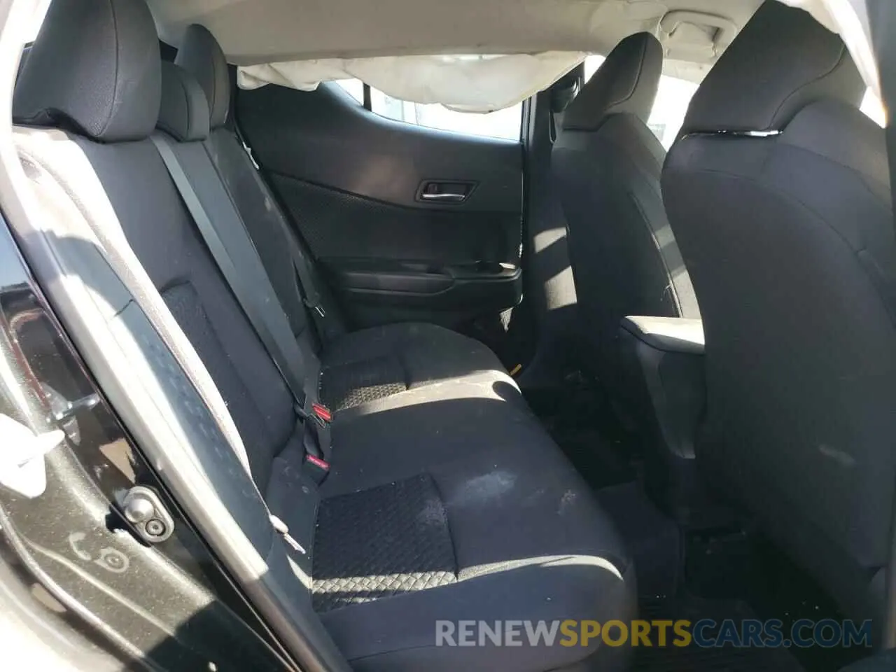 11 Photograph of a damaged car NMTKHMBX6MR137822 TOYOTA C-HR 2021