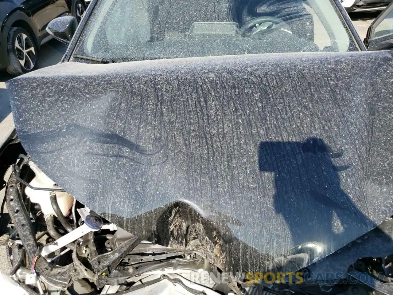 12 Photograph of a damaged car NMTKHMBX6MR137822 TOYOTA C-HR 2021
