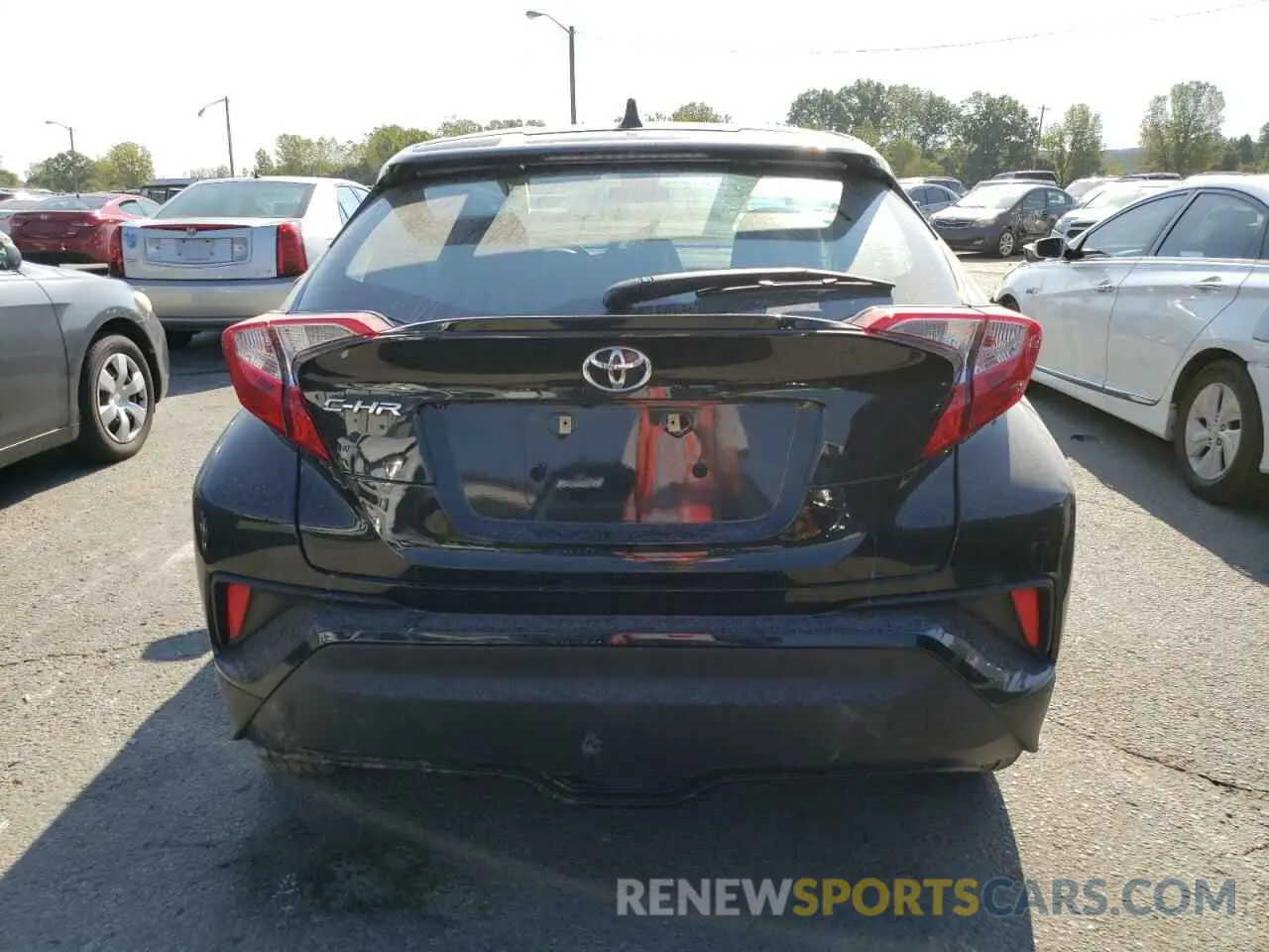 6 Photograph of a damaged car NMTKHMBX6MR137822 TOYOTA C-HR 2021