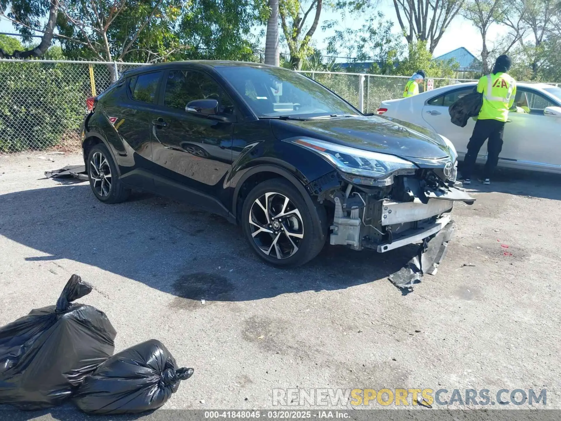 1 Photograph of a damaged car NMTKHMBX7MR126165 TOYOTA C-HR 2021