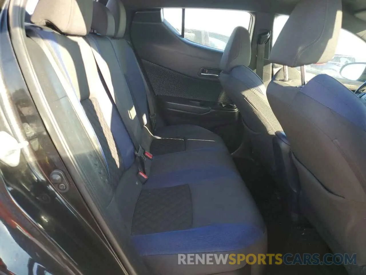 11 Photograph of a damaged car NMTKHMBX7MR126196 TOYOTA C-HR 2021