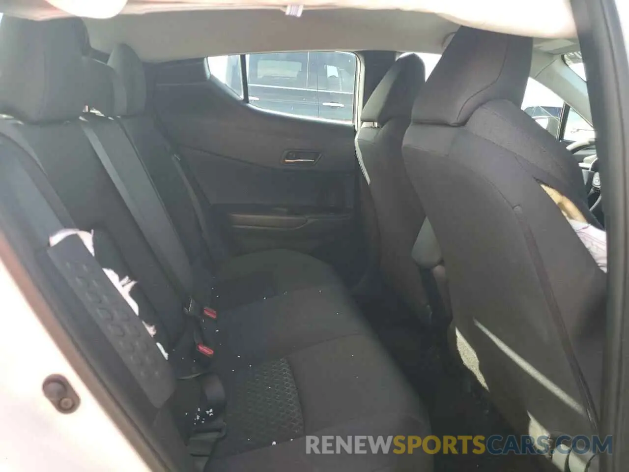 11 Photograph of a damaged car NMTKHMBX7MR129454 TOYOTA C-HR 2021