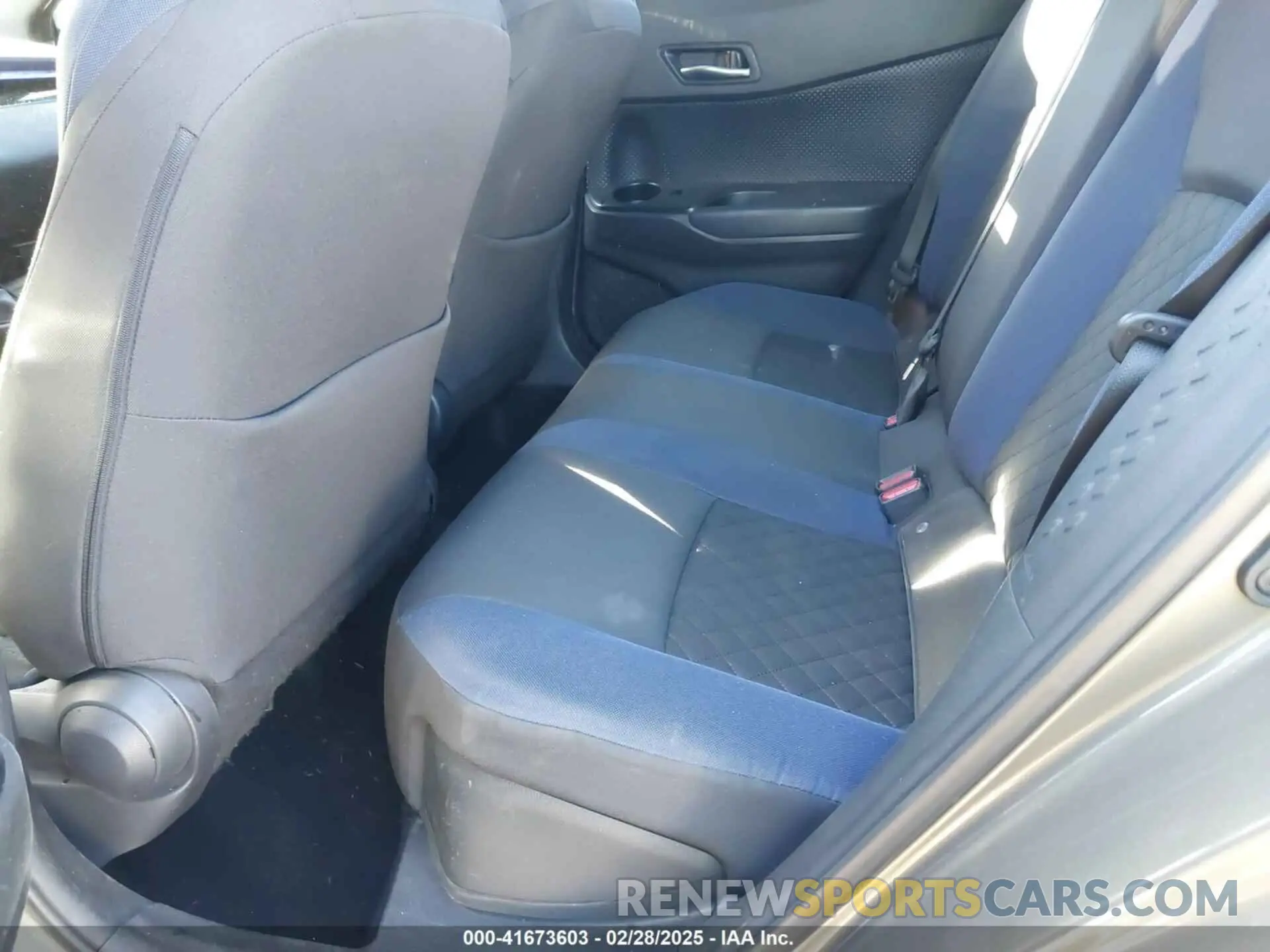 12 Photograph of a damaged car NMTKHMBX7MR136498 TOYOTA C-HR 2021