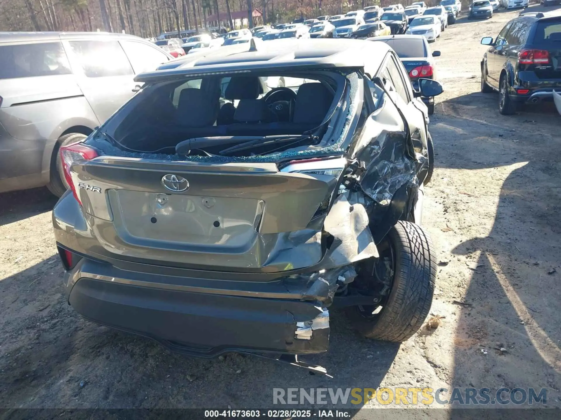 17 Photograph of a damaged car NMTKHMBX7MR136498 TOYOTA C-HR 2021