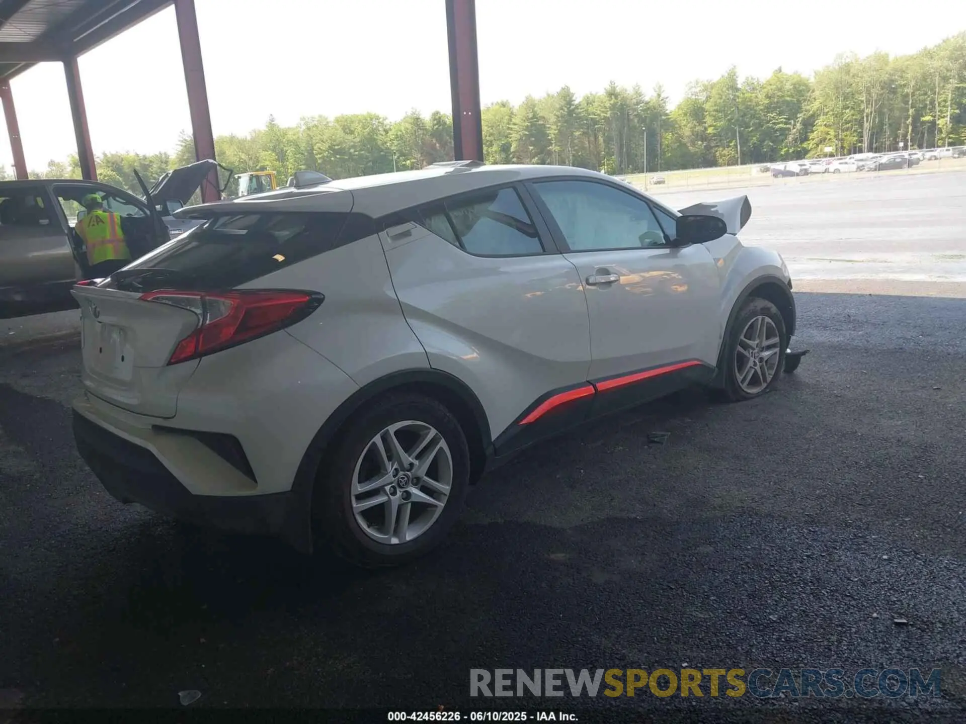 4 Photograph of a damaged car NMTKHMBX8MR118687 TOYOTA C-HR 2021